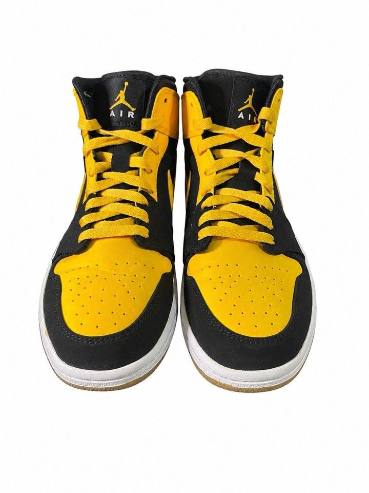 Jordan Brand Air Jordan 1 Mid “New Love” (2017) – 554724-035 Size 9.5 Size US 9.5 / EU 42-43 - 2 Thumbnail