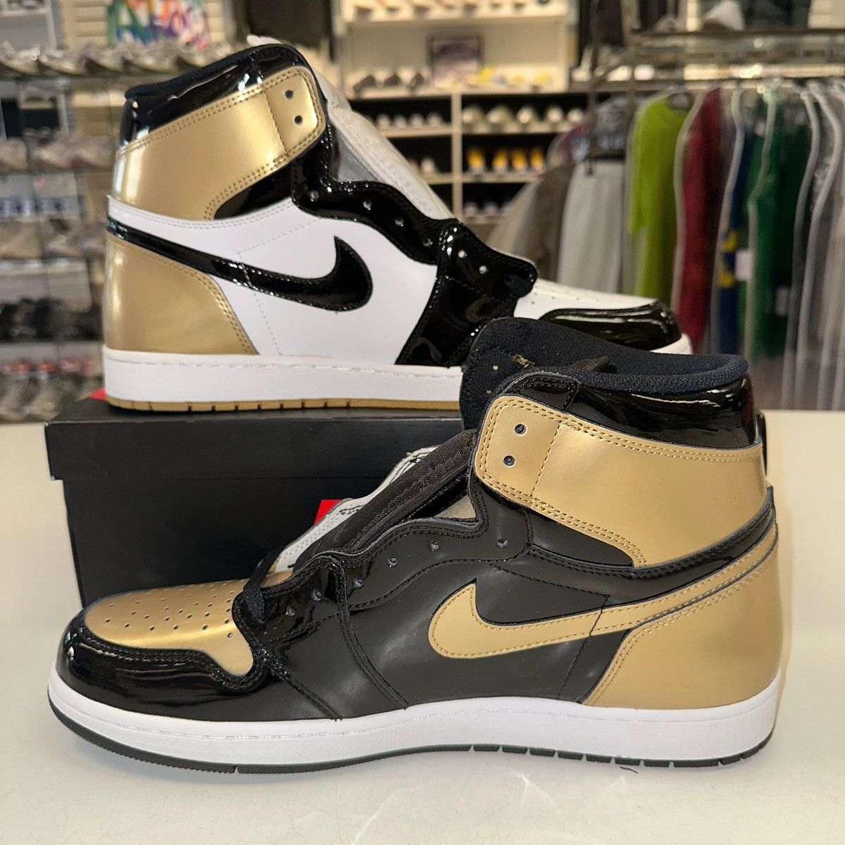 Jordan Brand × Nike Size 14 - Air Jordan 1 Retro OG NRG High Gold Top 3 Size US 14 / EU 47 - 2 Thumbnail