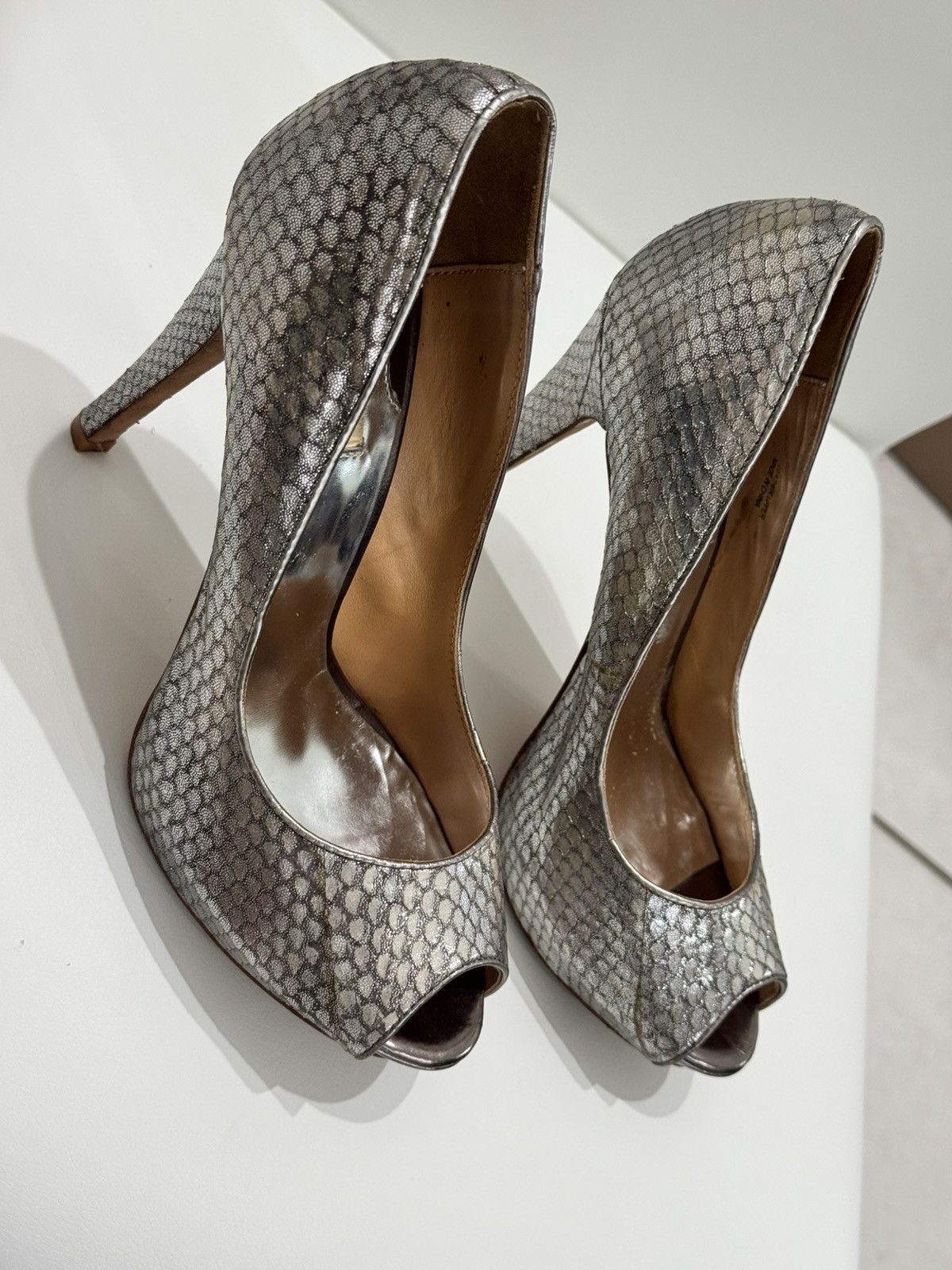 Badgley Mischka Badgley Mischka Silver Snake Print Leather Size US 8.5 / IT 38.5 - 4 Thumbnail