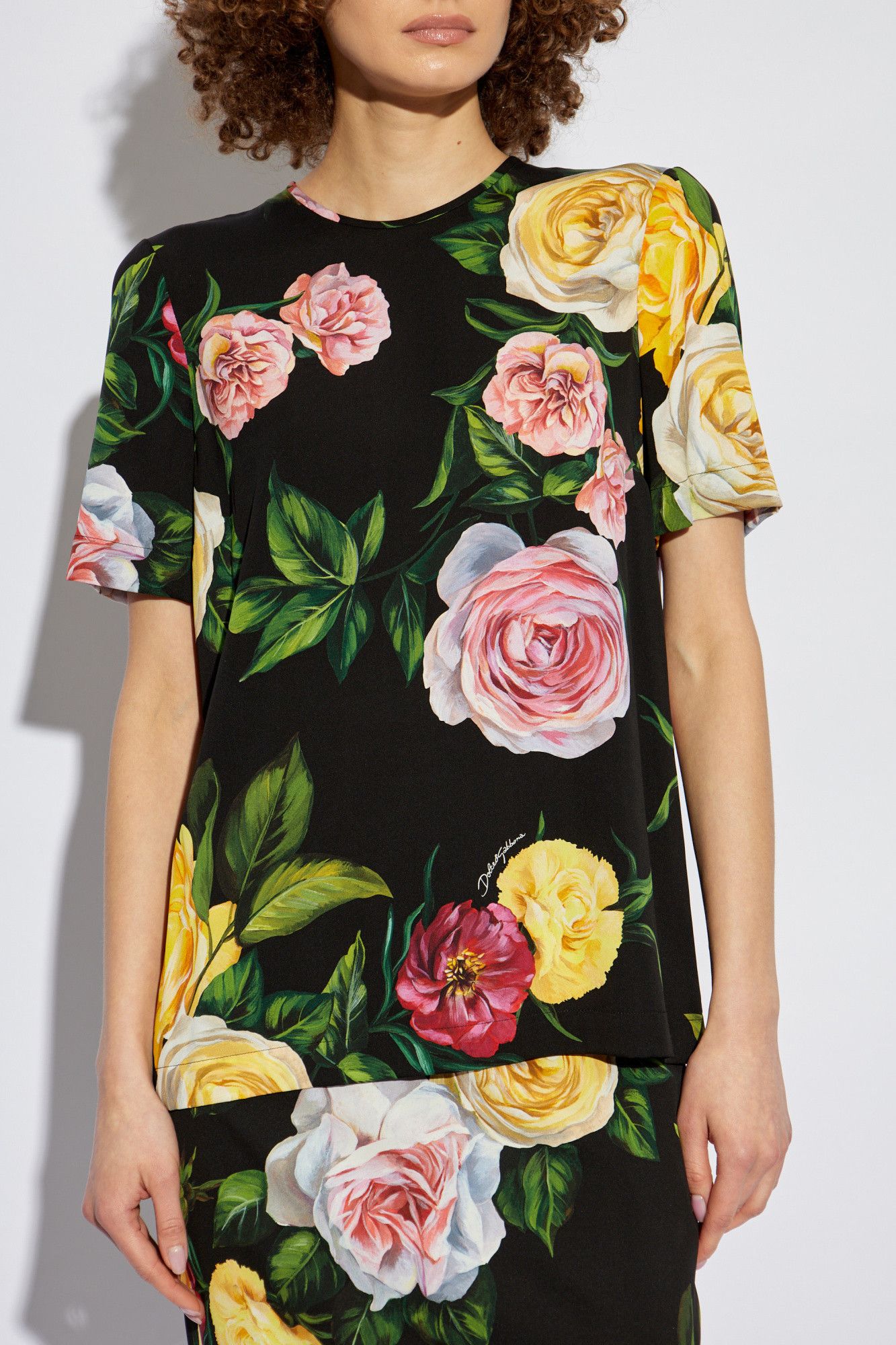 Dolce & Gabbana o1s22i1n0225 Silk T-Shirt in Multicolor Size S / US 4 / IT 40 - 3 Thumbnail