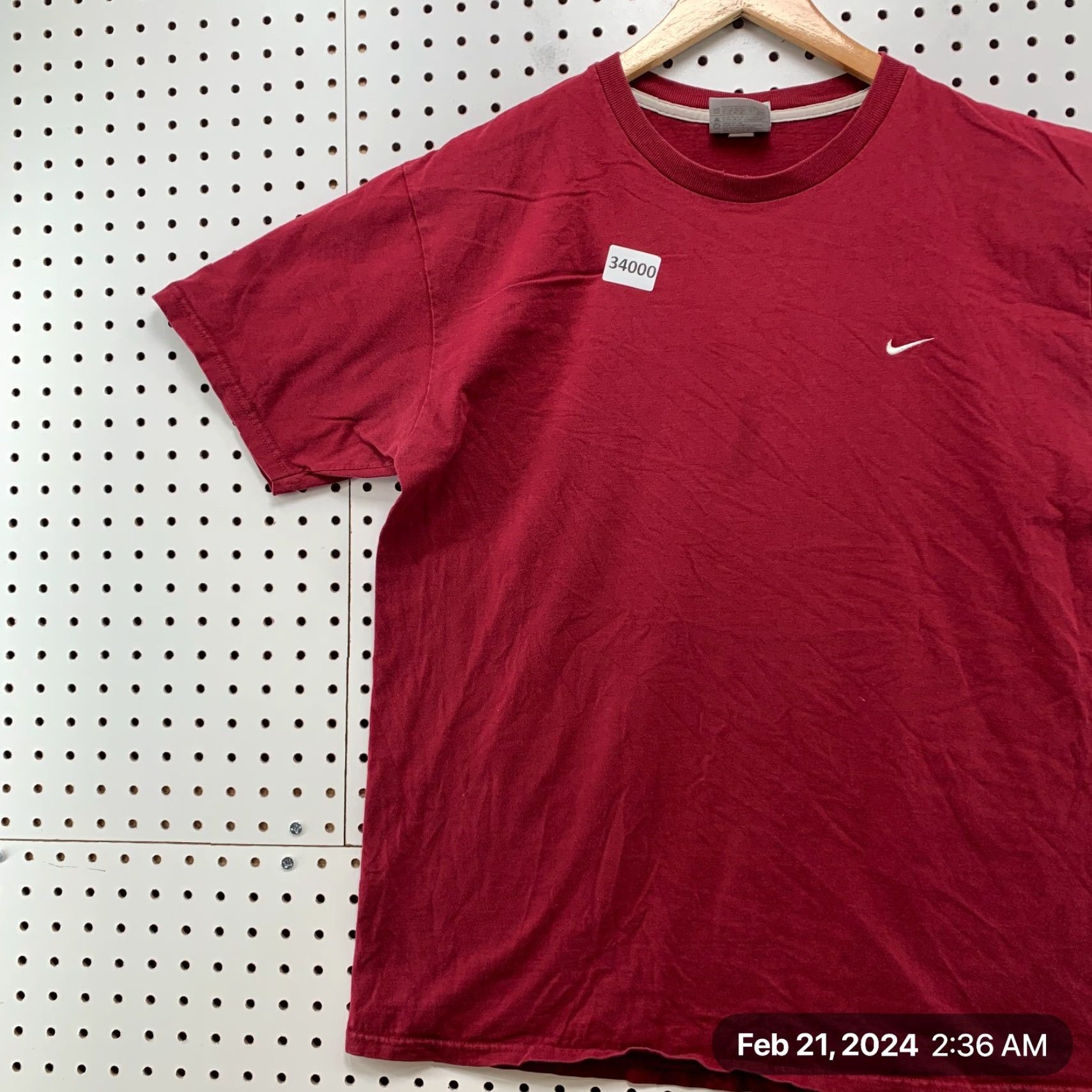 Nike VINTAGE Nike Shirt Mens XL Red Embroidered Swoosh 21.5x27.5 Catalog 90s Y2K Mens XL Red Embroidered Swoosh Size US XL / EU 56 / 4 - 2 Thumbnail