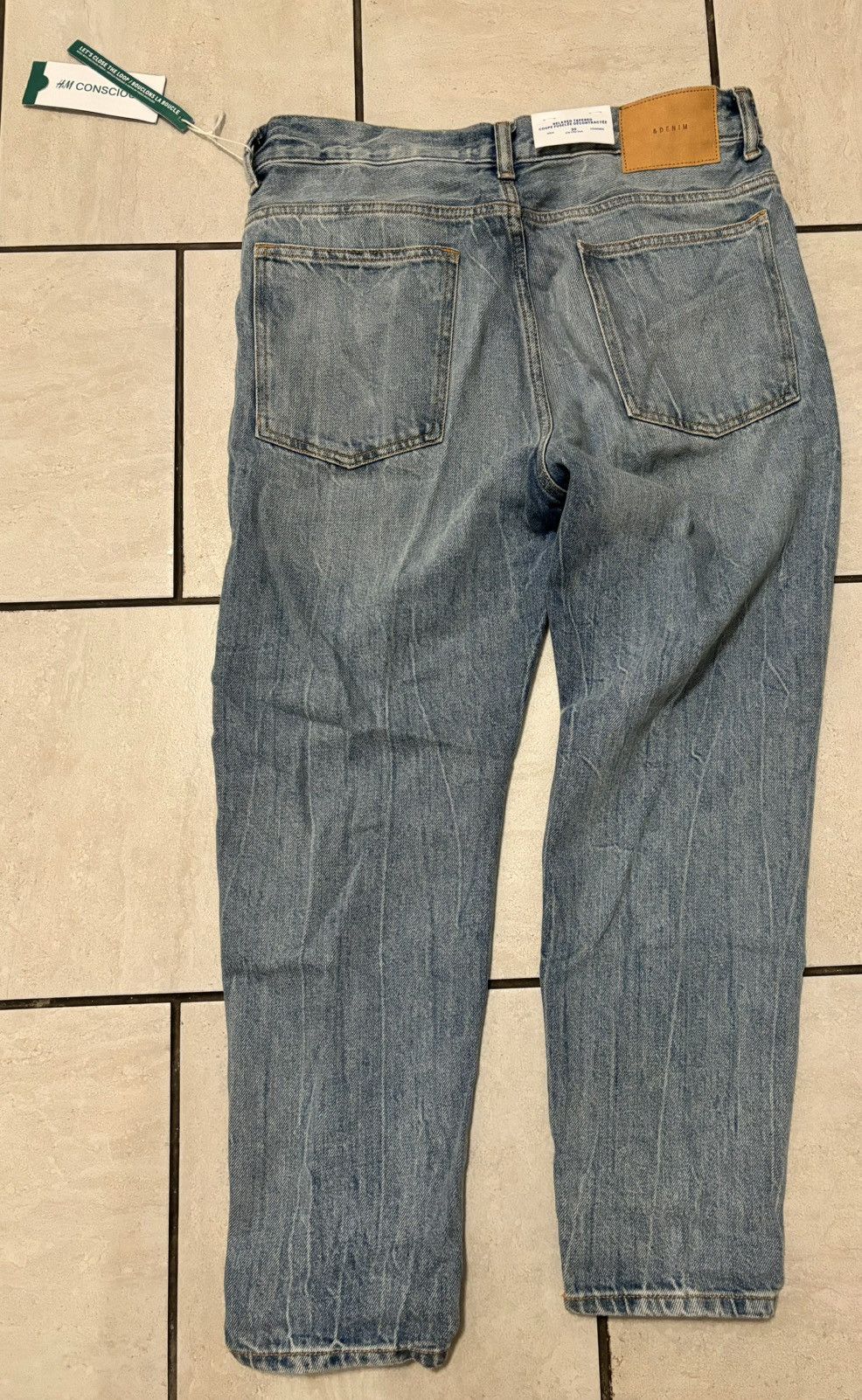 H&M × Vintage Relaxed Tapered Lightwash Jeans Size US 30 / EU 46 - 4 Thumbnail
