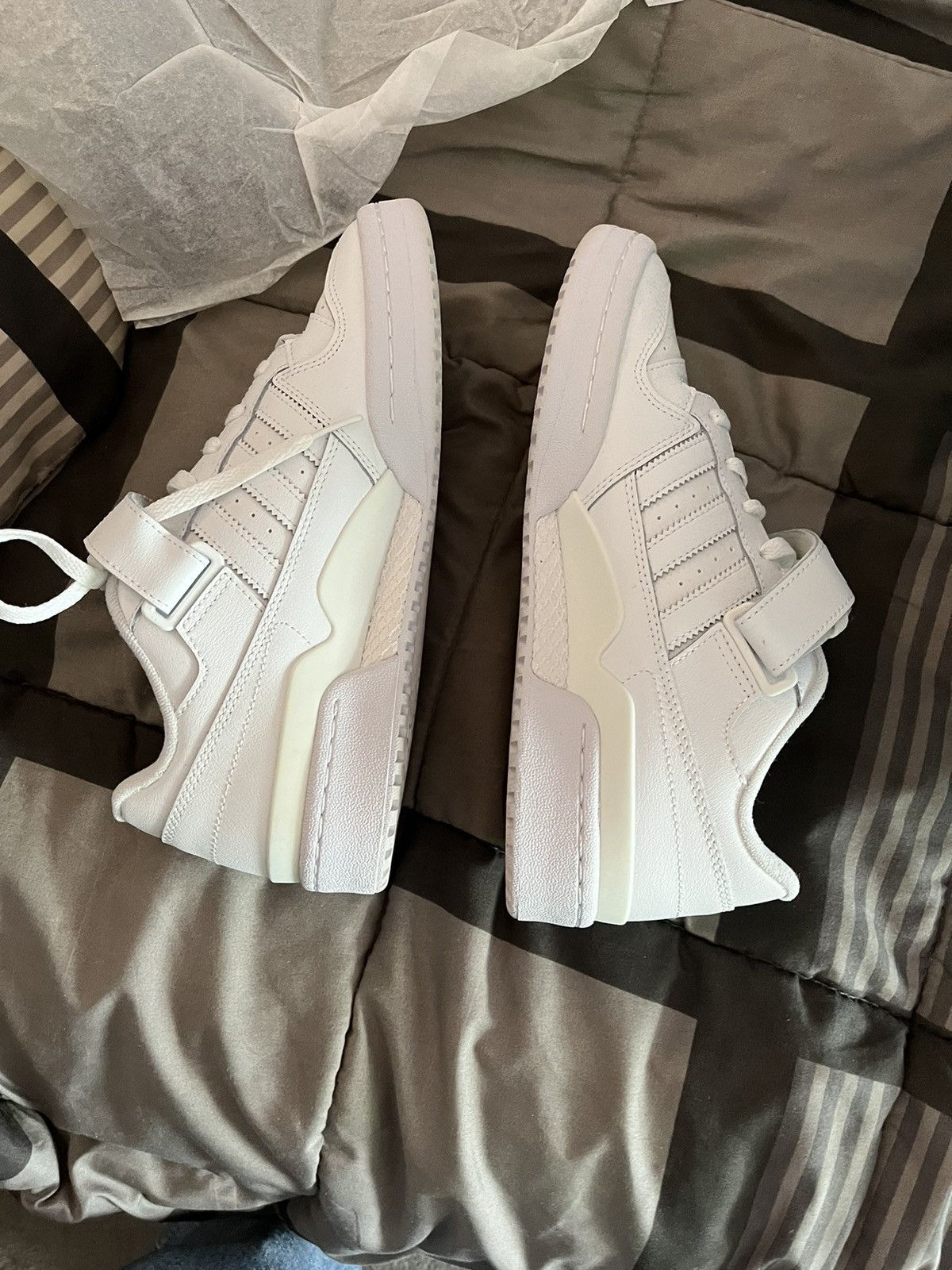 Adidas Adidas Low top skate shoe Size US 8.5 / EU 41-42 - 2 Thumbnail
