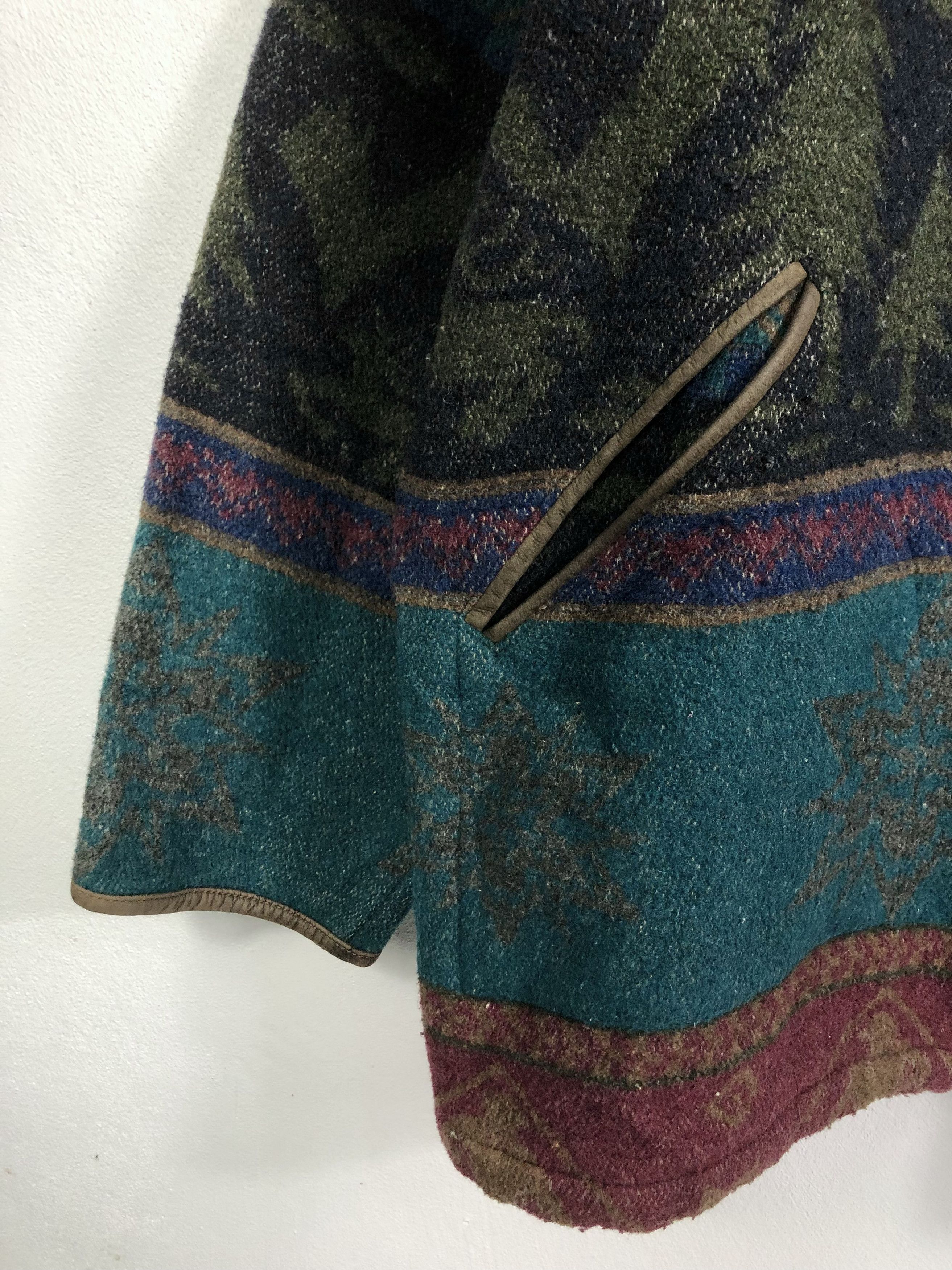 L.L. Bean Vintage L.L. Bean Ski Navajo Aztec Hooded Wool Jacket Winter Size US L / EU 52-54 / 3 - 5 Thumbnail