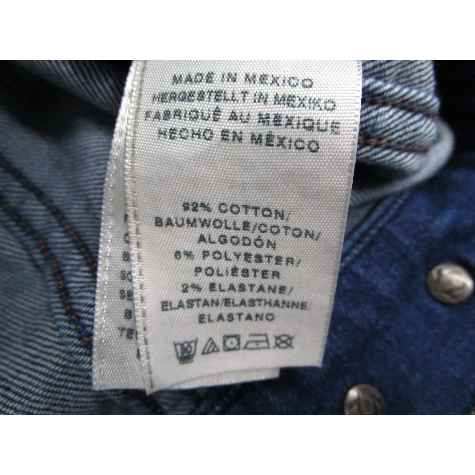 True Religion TRUE RELIGION Jacket Womens Small Blue Button Up Dusty Denim Distressed Trucker Size S / US 4 / IT 40 - 5 Thumbnail