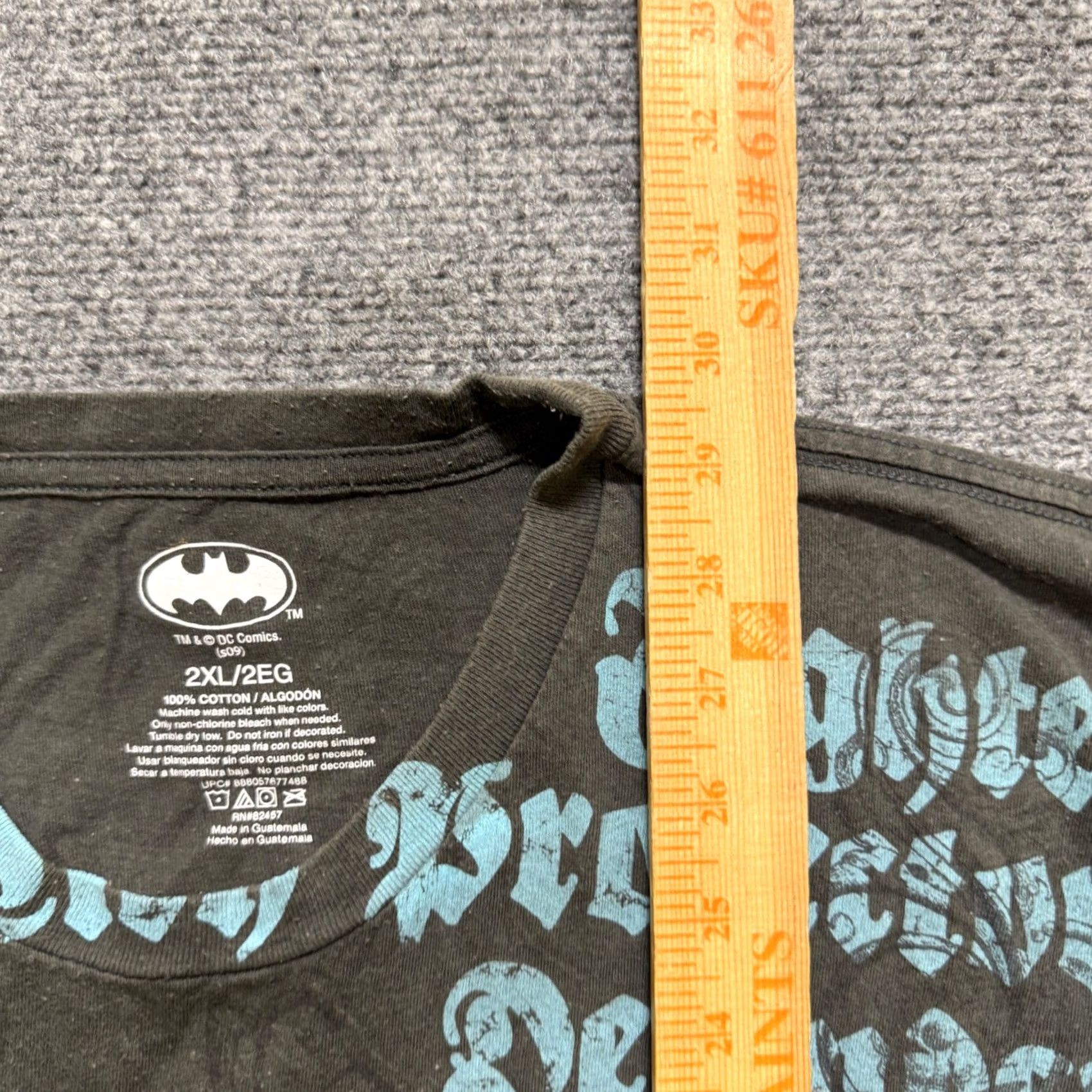 DC Comics VINTAGE Batman T-shirt Mens 2XL Gray Black AOP Y2K Grunge 90s Faded DC Comics Shirt Mens 2XL Gray Black AOP Grunge 90s DC Comics Size US XXL / EU 58 / 5 - 6 Thumbnail