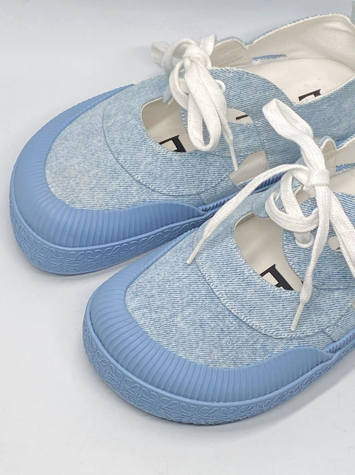 Loewe Loewe Cut-Out Platform Denim Sneakers size 35 Size US 5 / IT 35 - 7 Thumbnail