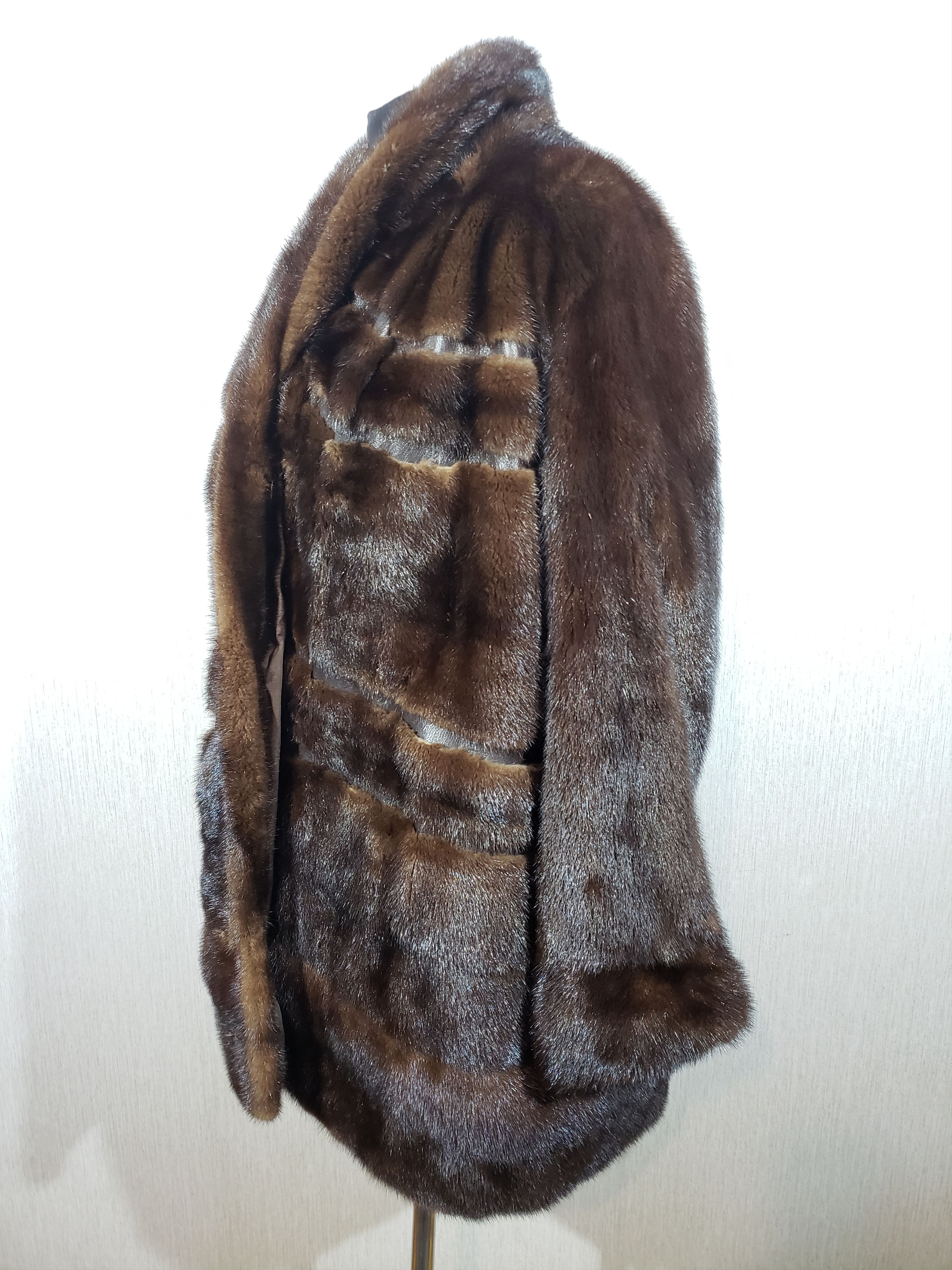 Other Stylish women's mink coat. Size XXL / US 16-18 / IT 52-54 - 2 Thumbnail