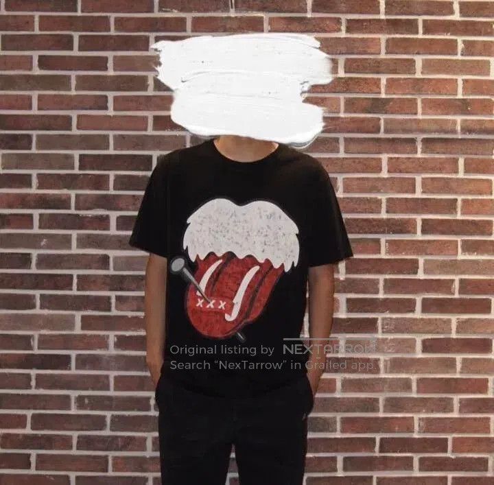 Number (N)ine black graphic t. Size US M / EU 48-50 / 2 - 6 Thumbnail