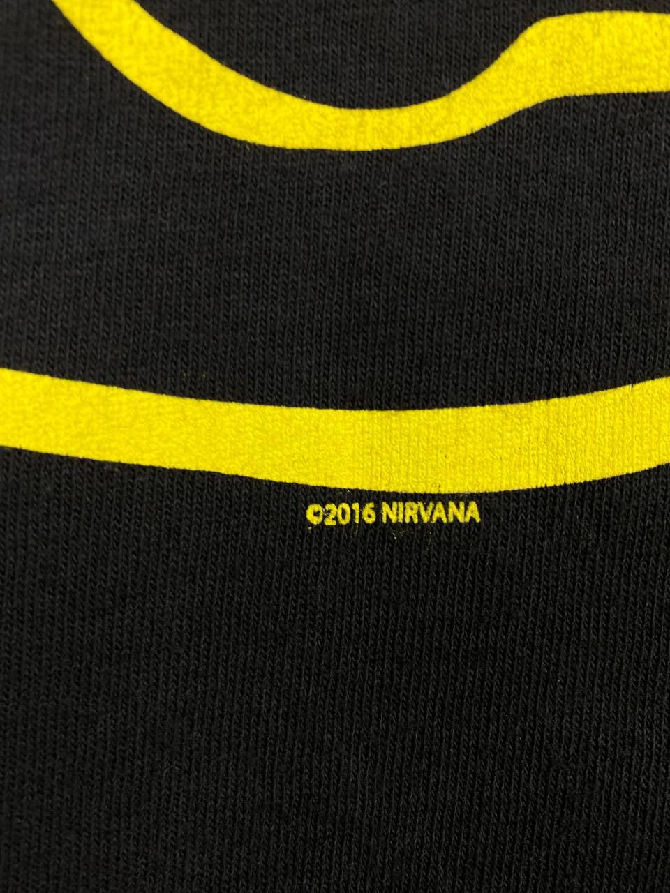 Band Tees nirvana smiley face tee nice design Size US L / EU 52-54 / 3 - 3 Thumbnail