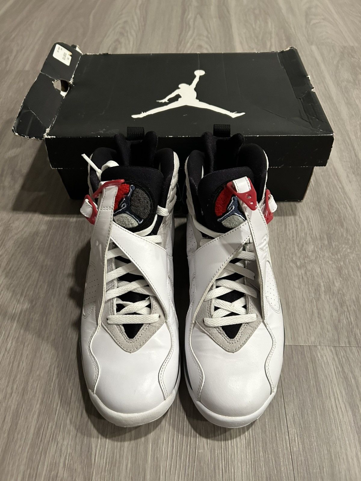 Jordan Brand Air Jordan Retro 8 Bugs Bunny 2013 Release Size 8 Size US 8 / EU 41 - 3 Thumbnail