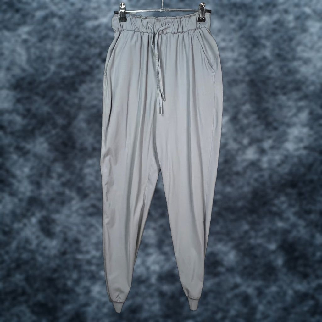 Lululemon Lululemon Womens Joggers Gray Size 2 Drawstring Elastic Waist Tapered Pants Activewear Size 26" / US 2 / IT 38 - 1 Thumbnail