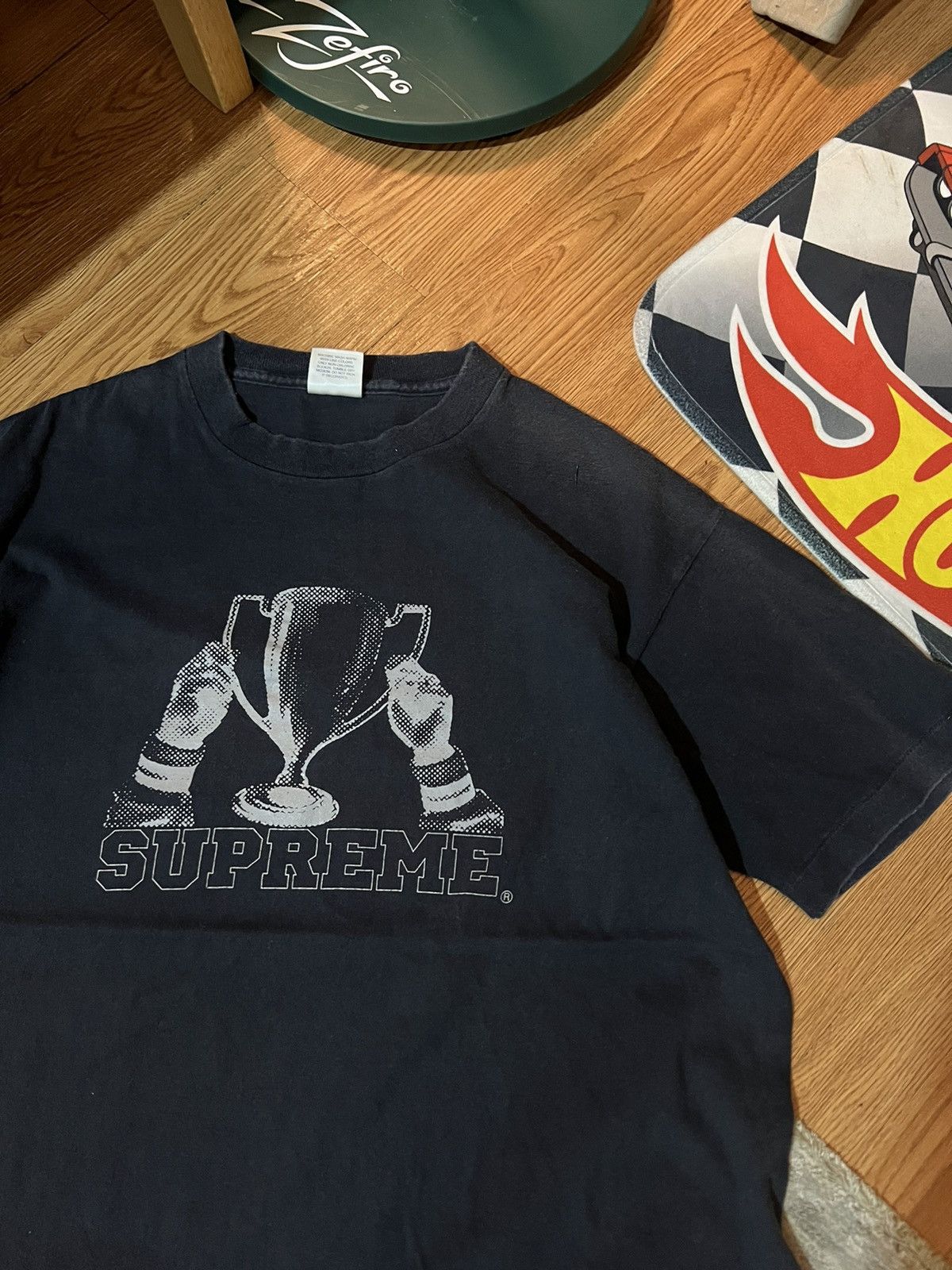 Supreme Vtg Supreme Trophy Tee 1998 Size US L / EU 52-54 / 3 - 2 Thumbnail