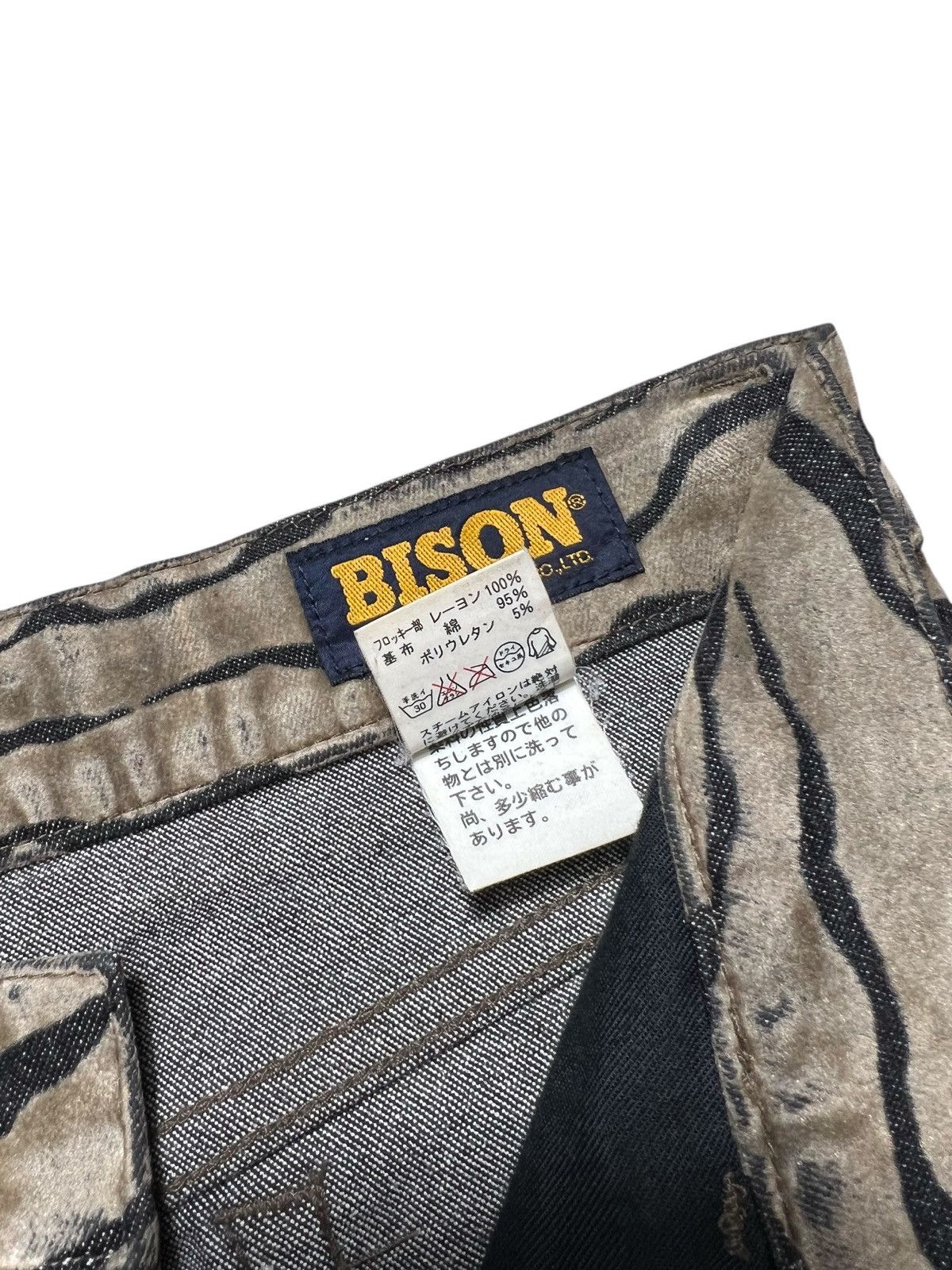 Japanese Brand Sick Vintage Bison Zebras Art Super Flared Pants Size US 28 / EU 44 - 7 Thumbnail