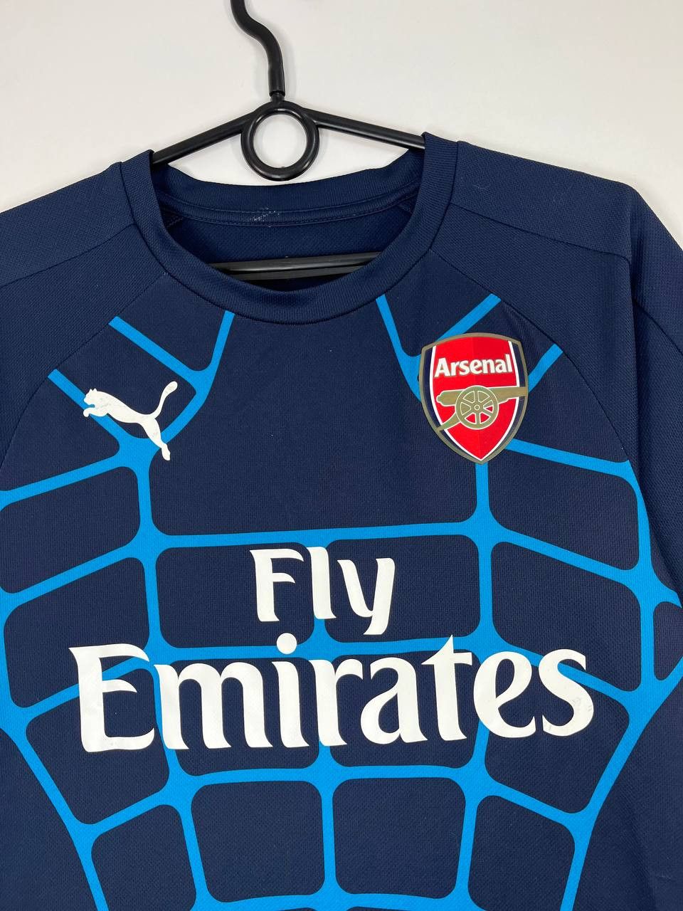 Puma ARSENAL 2017/2018 TRAINING FOOTBALL SHIRT PUMA SIZE S Size US S / EU 44-46 / 1 - 2 Thumbnail