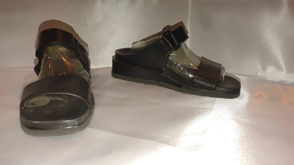 Cole Haan Cole Haan Cloudfeel Slide Leather Sandals Size 7B Size US 7 / IT 37 - 7 Thumbnail