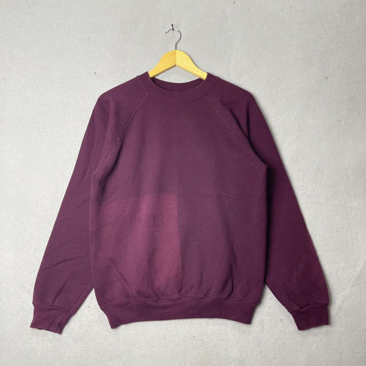 Hanes Vintage 80s Hanes “STAFF SHOP IN” Crewneck USA Size US L / EU 52-54 / 3 - 3 Thumbnail