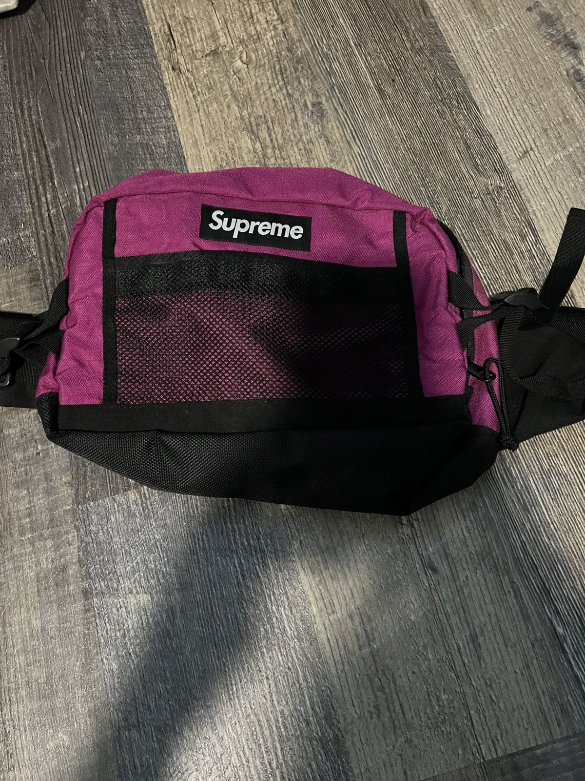 郵送買取 新品5台以上送料無料キャンペーン中！！  Supreme Pink Shoulder Grailed | Bag バッグ