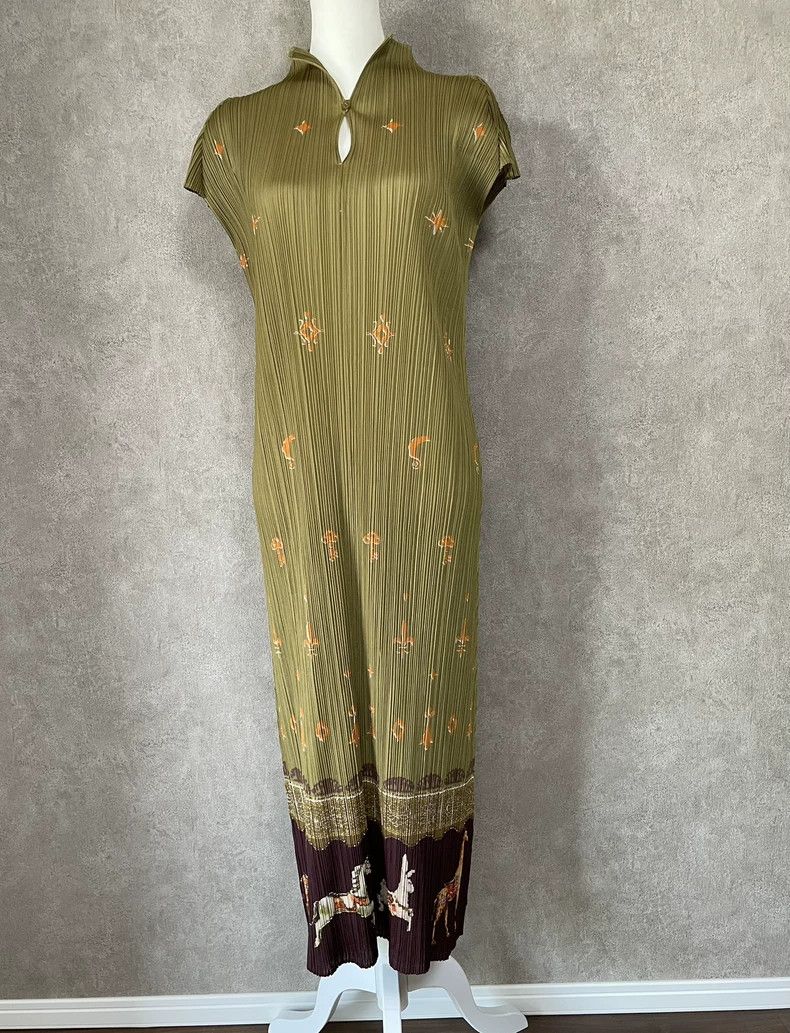 Issey Miyake Issey Miyake size:3 Green carousel pleated dress Size XS / US 0-2 / IT 36-38 - 1 Thumbnail