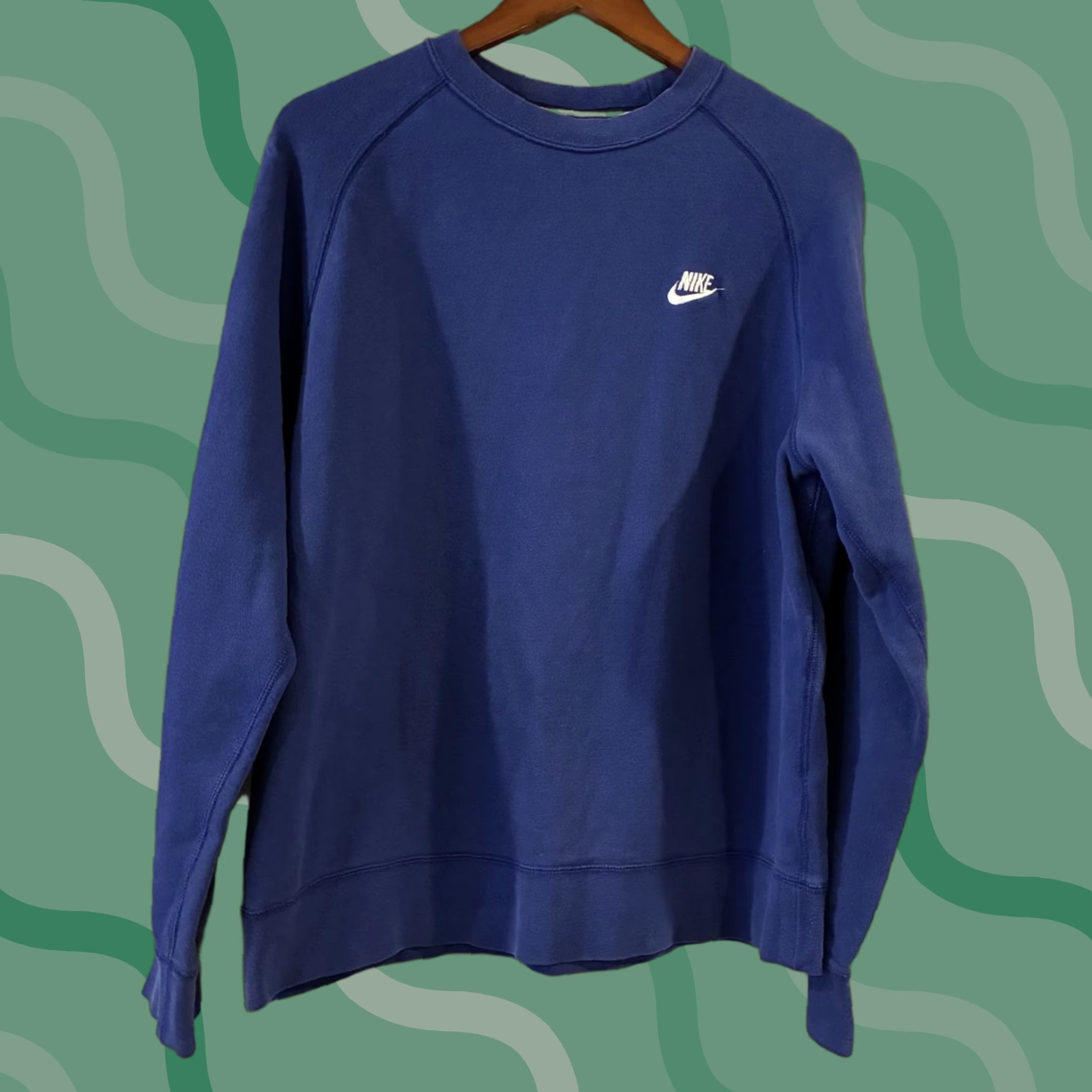 Nike VINTAGE Nike Sweatshirt XL Men Blue Pullover Stitched Swoosh Red Tag Size US XL / EU 56 / 4 - 1 Thumbnail