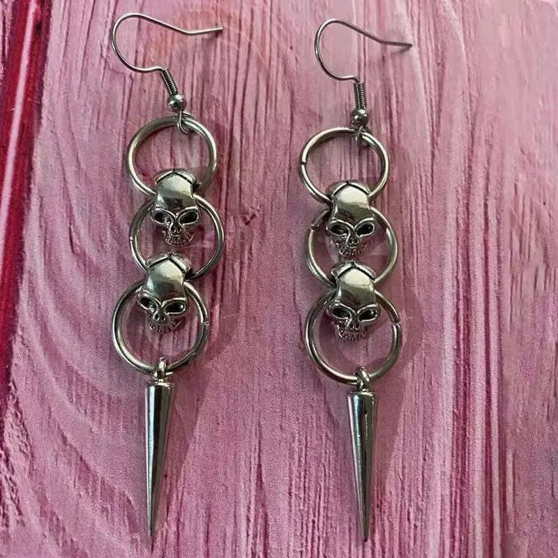 Jewelry Skull Dangle Earrings Size ONE SIZE - 1 Thumbnail