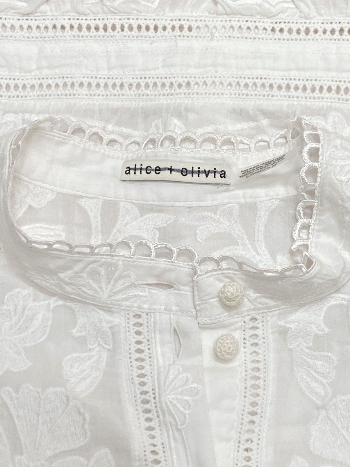 Alice + Olivia ALICE + OLIVIA Loryn Embroidered Short-Sleeve Blouse size XL Size XL / US 12-14 / IT 48-50 - 13 Thumbnail