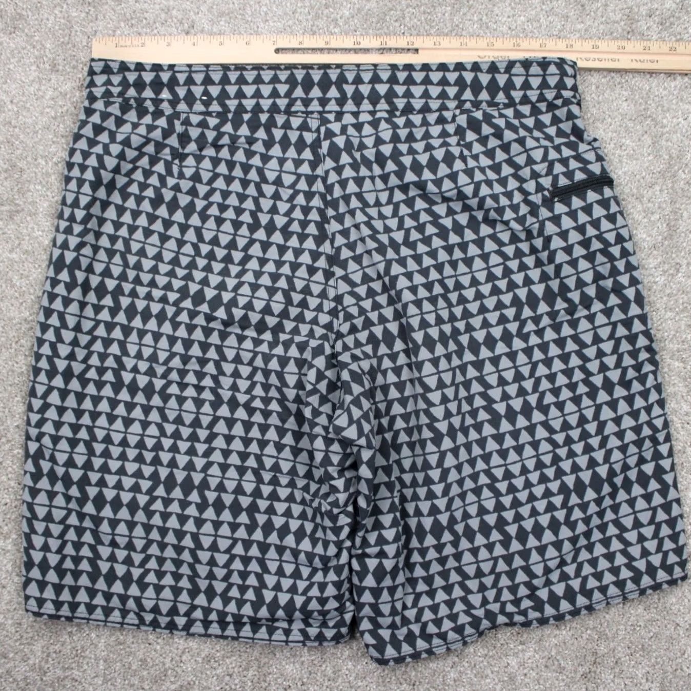 Patagonia Patagonia Hybrid Board Shorts Mens 36 Gray Geometric 100% Nylon w/ 10" inseam Size US 36 / EU 52 - 7 Thumbnail