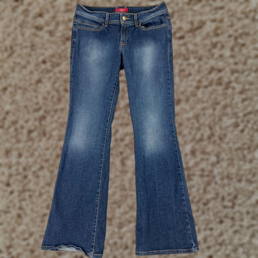 Forever 21 Forever 21 Jeans Womens 30 Blue Denim Flared Low Rise Cotton Blend 28x31 Size 30" / US 8 / IT 44 - 1 Thumbnail