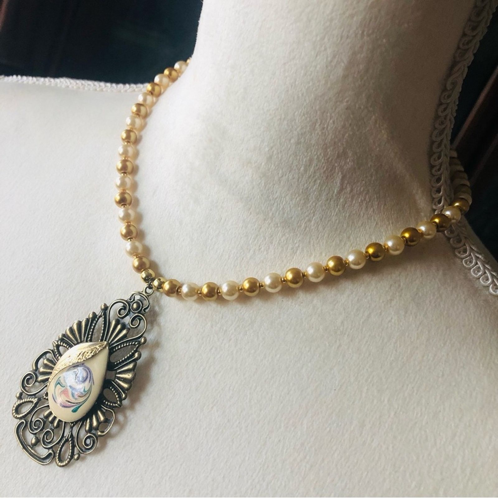 Handmade Handcrafted repurpose teardrop filigree Pearl necklace Size ONE SIZE - 5 Thumbnail