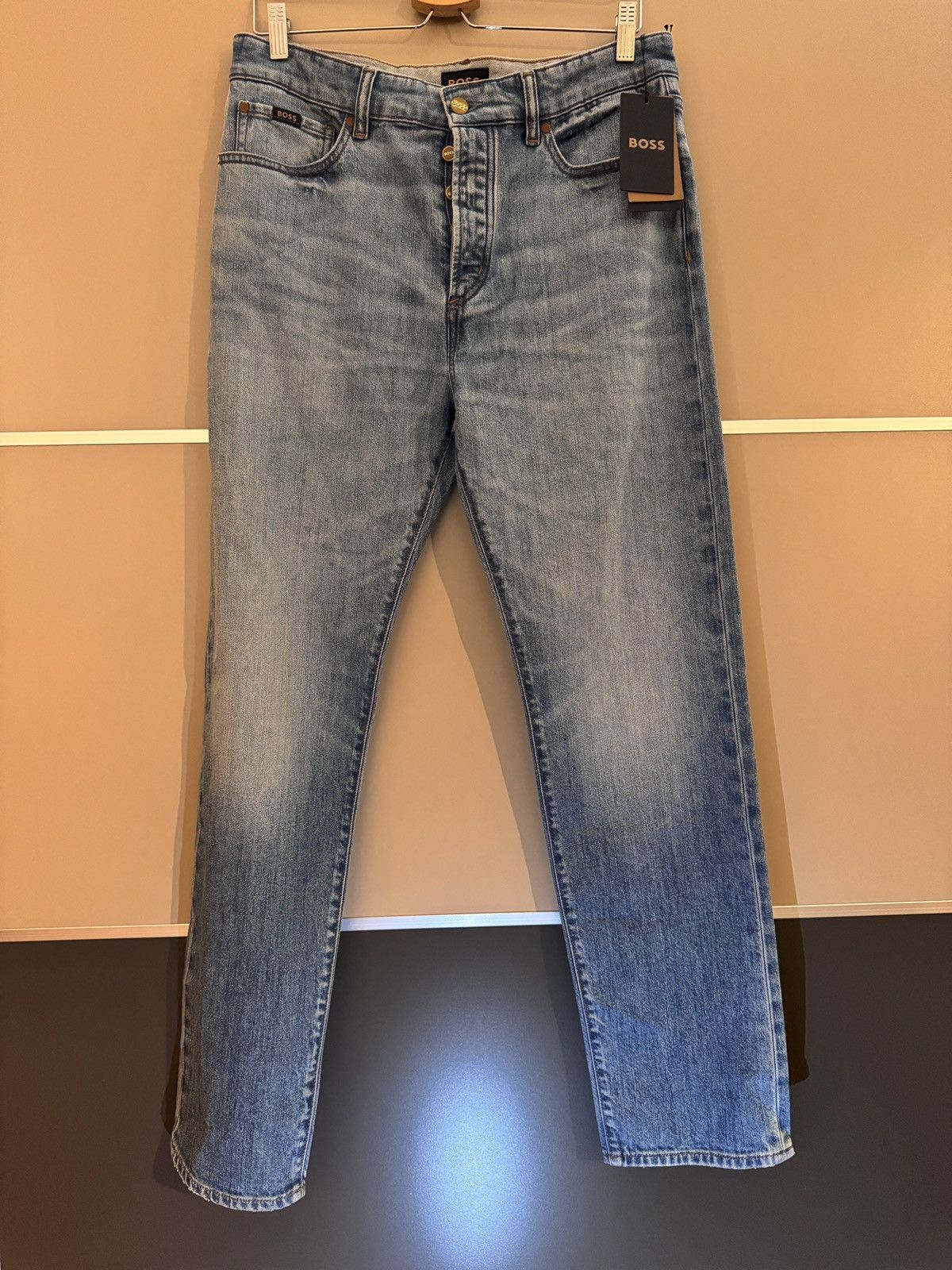 Hugo Boss Hugo Boss - Classic-Fit Jeans in Blue Comfort-Stretch Denim Size US 32 / EU 48 - 1 Thumbnail