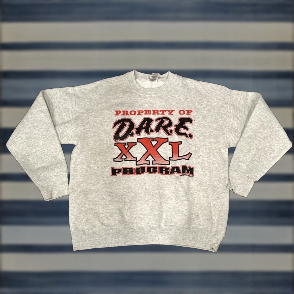 Fruit Of The Loom VINTAGE Fruit of the Loom 90s Property Of Dare Crewneck Sweater L Gray Graphic Print Mens Size US L / EU 52-54 / 3 - 1 Thumbnail