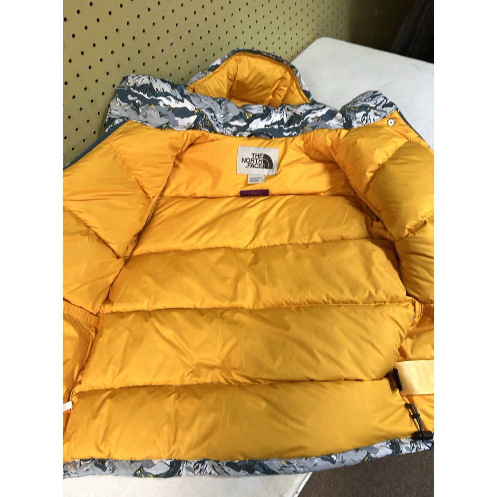 The North Face The North Face Jacket Women’s M Multicolor Puffer Jacket Bohemian Classic Outdoor Retro Ski Down New title: Size M / US 6-8 / IT 42-44 - 7 Thumbnail