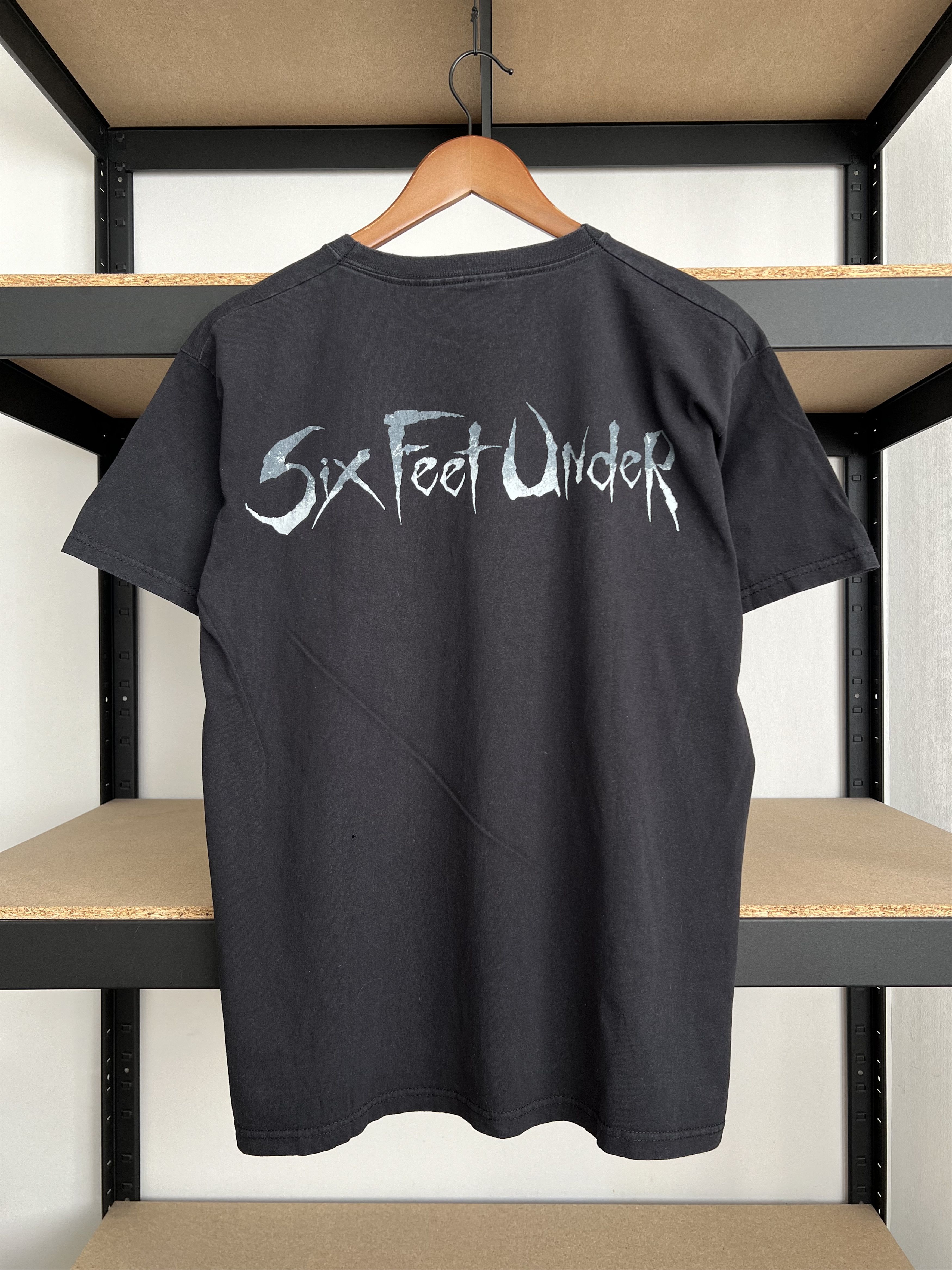 Band Tees Vintage 2000s Six Feet Under Skull Crow Black T-shirt Size US M / EU 48-50 / 2 - 3 Thumbnail