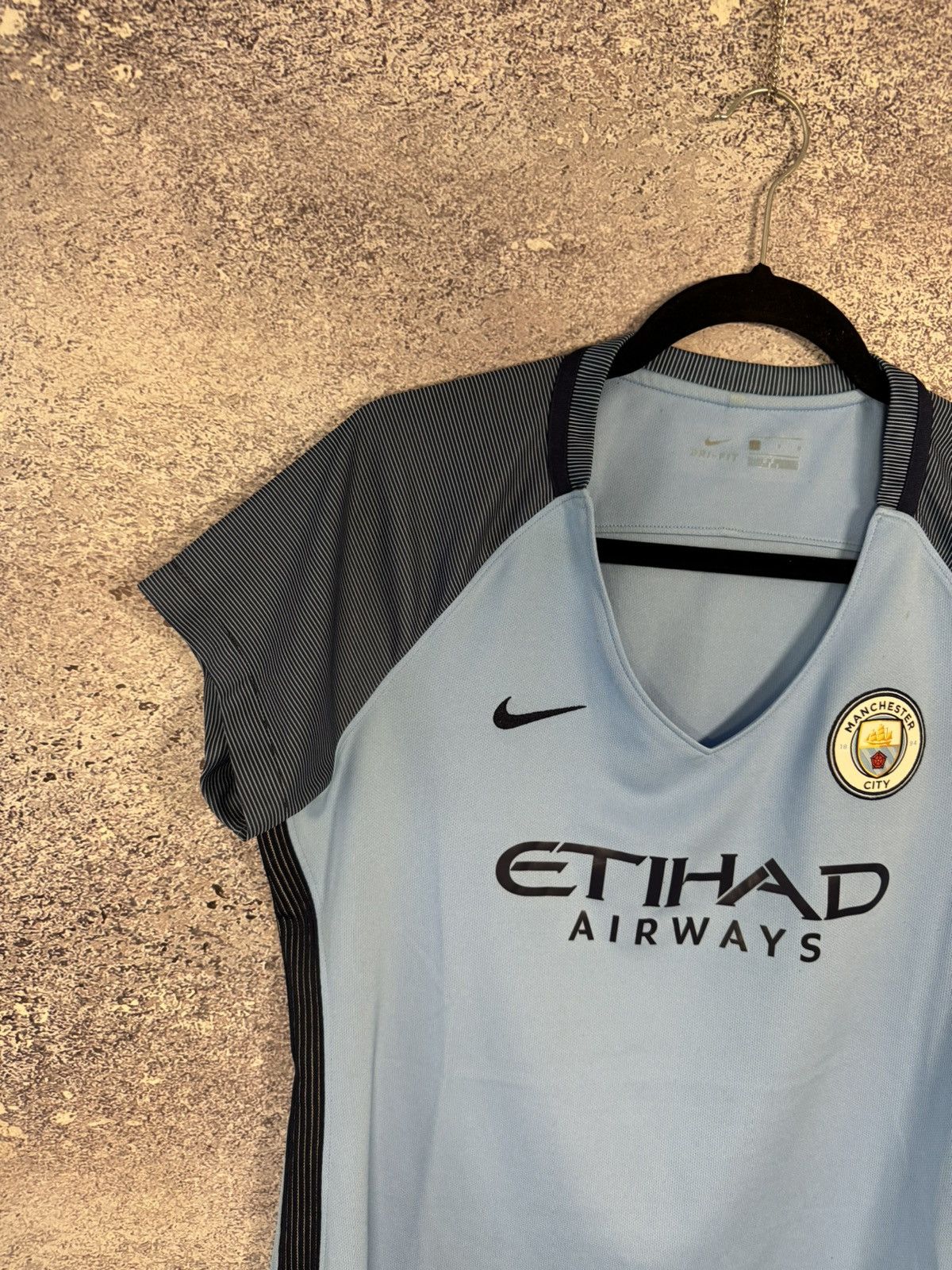 Nike × Vintage Woman Manchester City 2016/17 Nike Soccer Jersey Blokcore Size US M / EU 48-50 / 2 - 2 Thumbnail