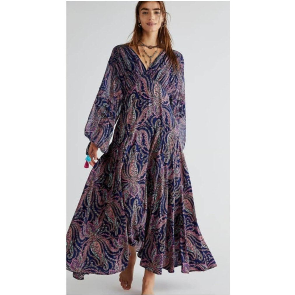 Free People New Free People Mirage Boho Paisley Maxi Dress $198 Size 0 Size XS / US 0-2 / IT 36-38 - 1 Thumbnail