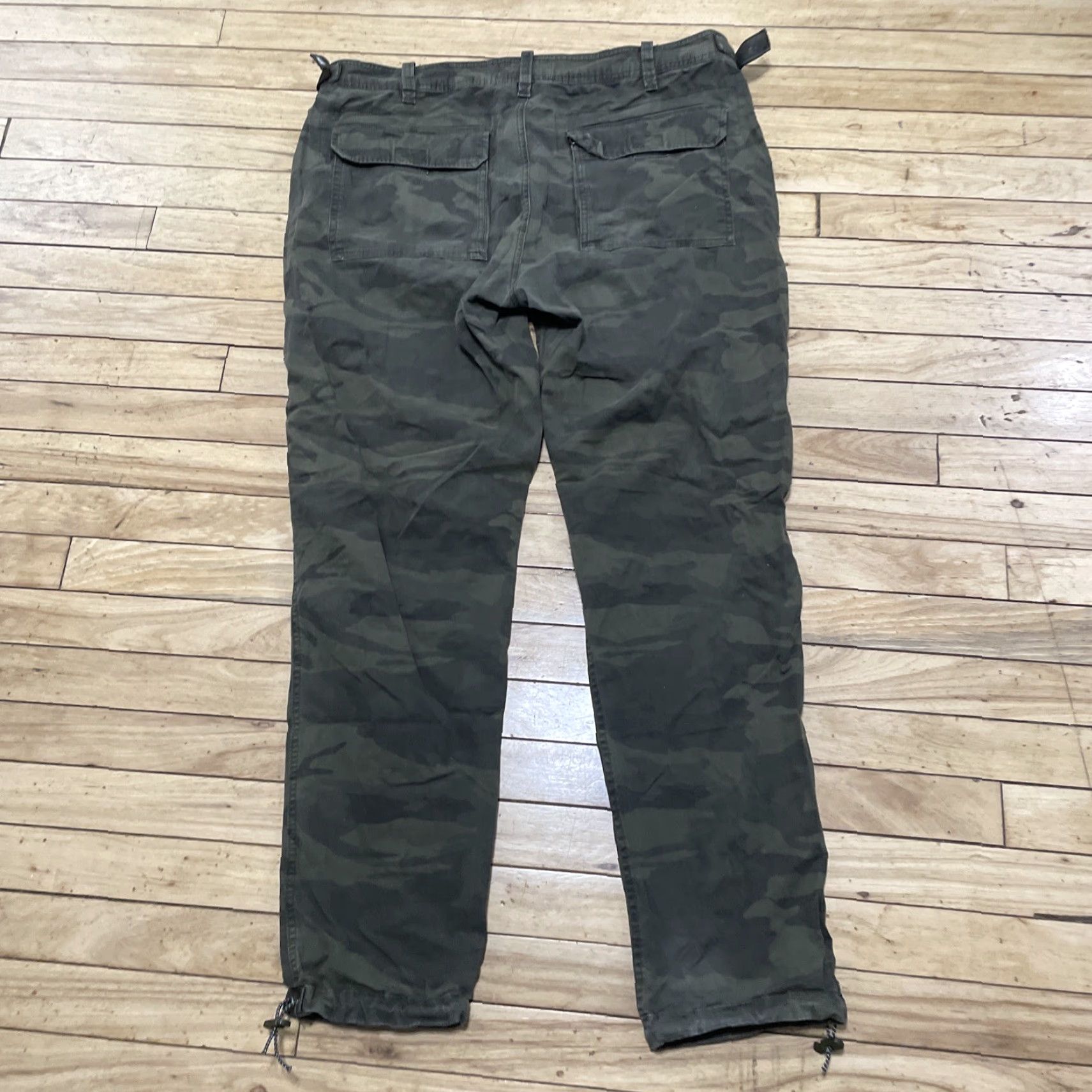 Abercrombie & Fitch VINTAGE Abercrombie & Fitch Military Camo Cargo Pants Men 36x32 Slim Straight Green Camouflage Cargo Pocket Zip Navy? Size US 36 / EU 52 - 2 Thumbnail