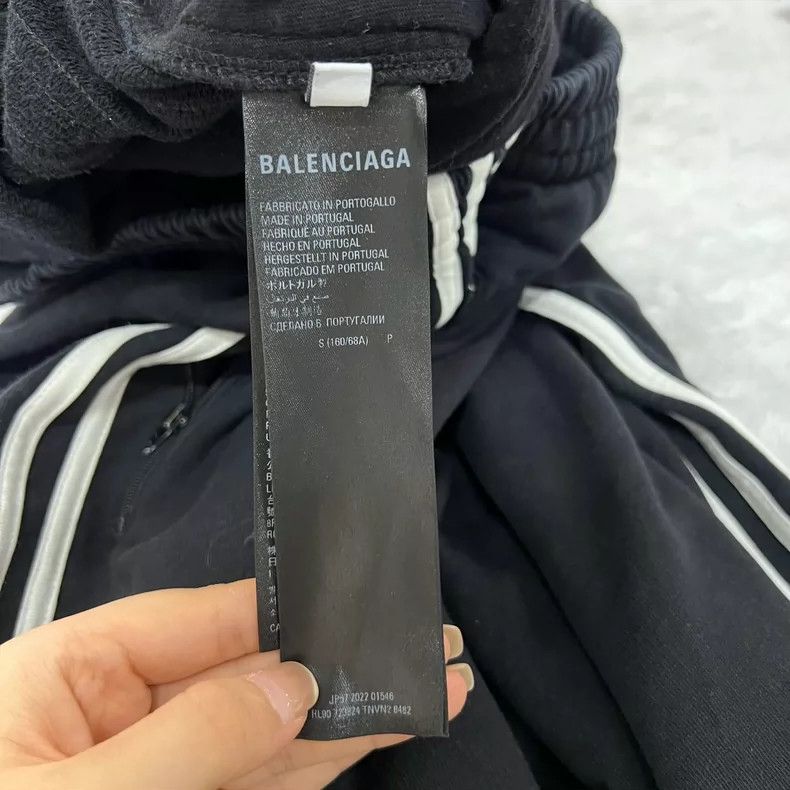 Balenciaga Balenciaga size S Adidas collaboration side-striped logo t Size US 27 - 4 Thumbnail