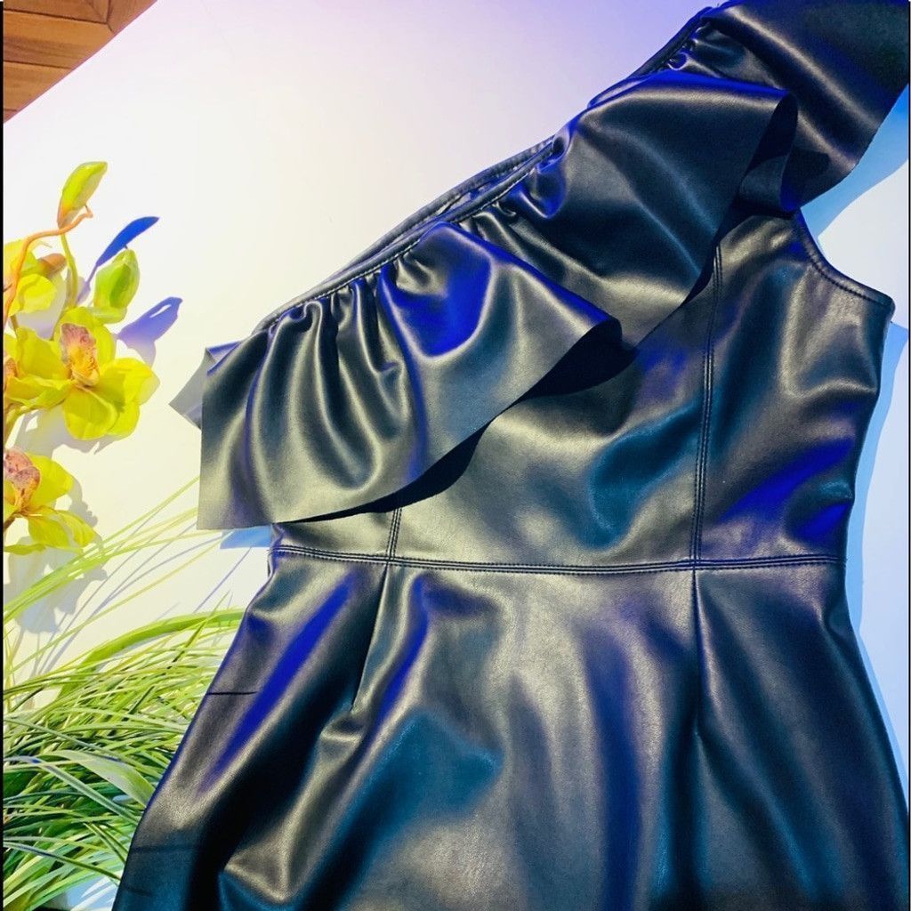 BB Dakota BB Dakota pleather one shoulder dress size 4 BNWOT Size S / US 4 / IT 40 - 5 Thumbnail
