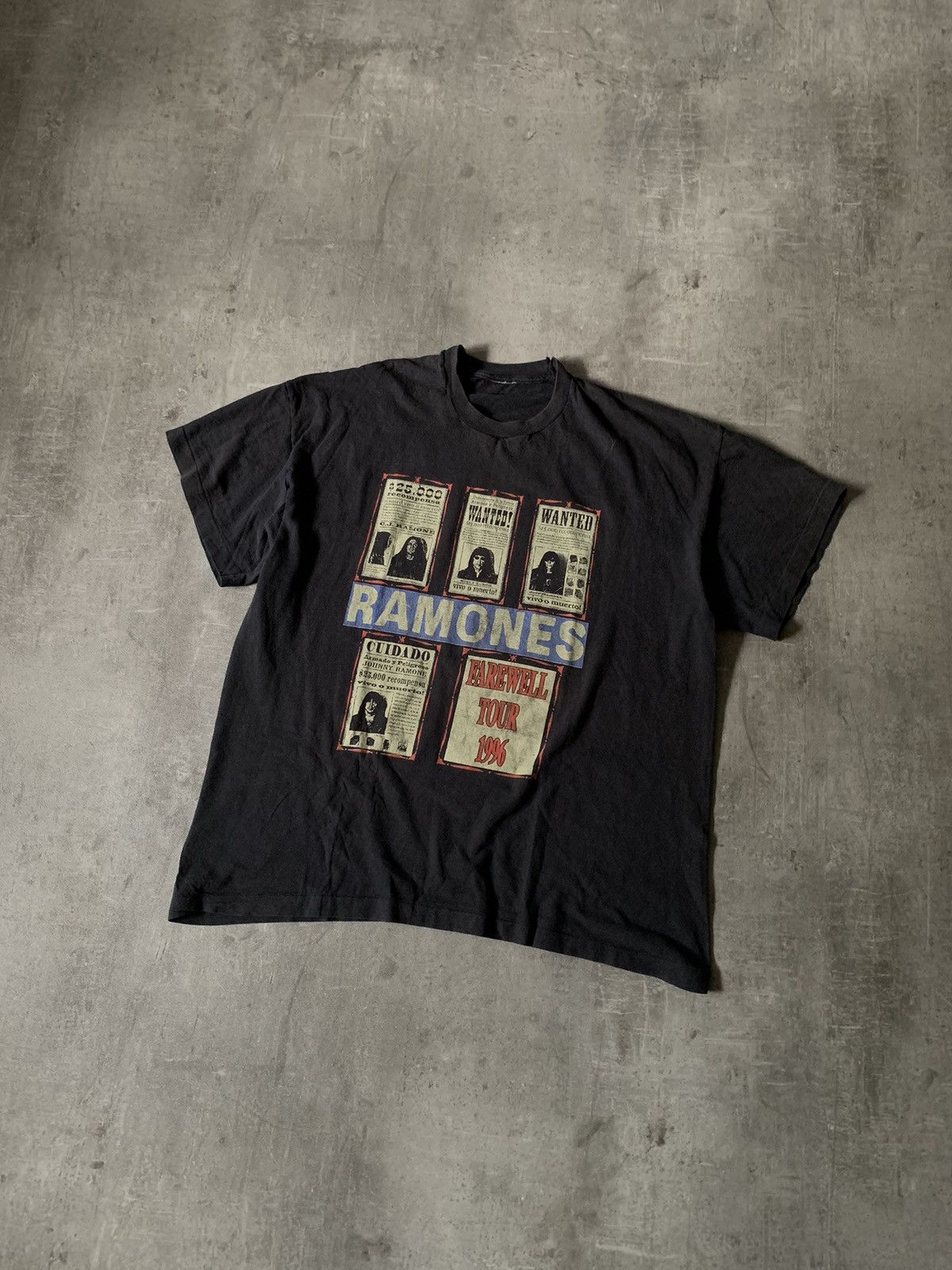 Band Tees Vintage Ramones European Tour 1996 T-shirt Size US M / EU 48-50 / 2 - 1 Thumbnail