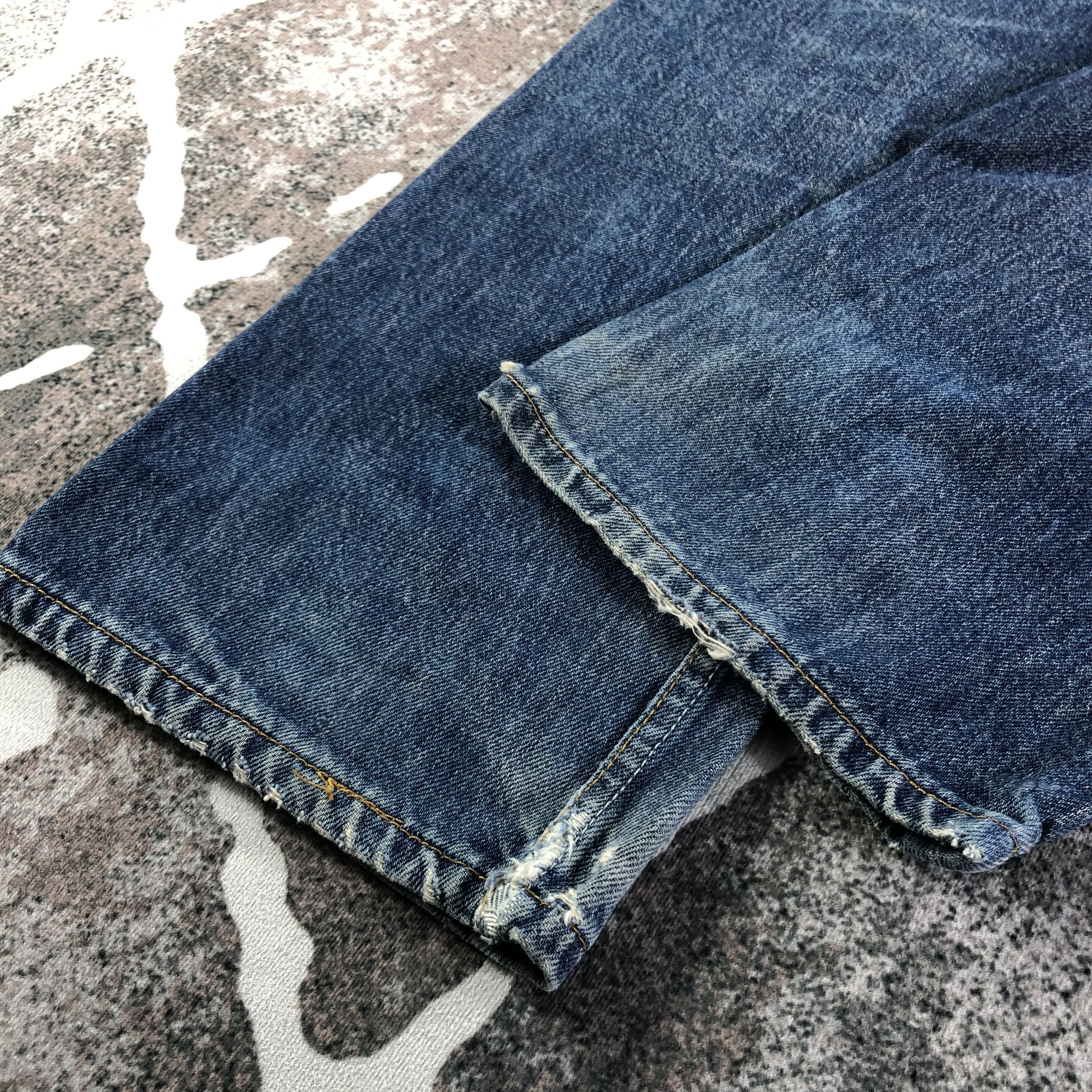 Levi's Vintage Levis 501 Jeans Faded Blue Denim KJ2502 Size US 30 / EU 46 - 6 Thumbnail