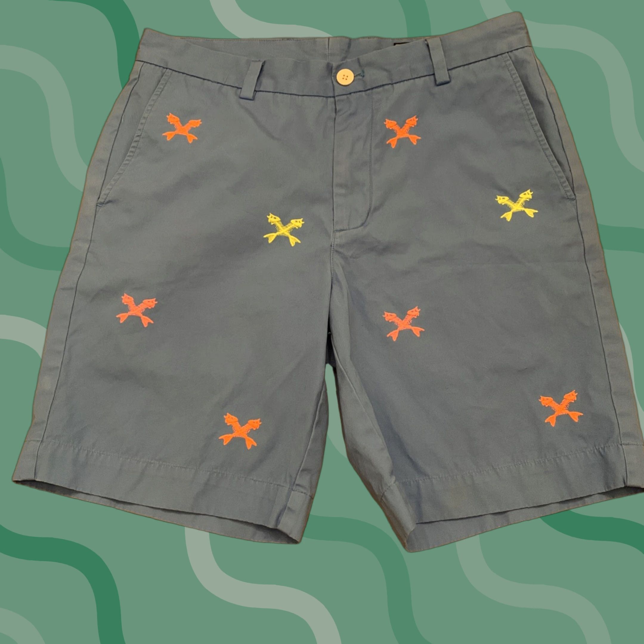 Vineyard Vines VINEYARD VINES Chino Shorts Mens 33 Blue Embroidered Fish Crossbones Casual Summer Size US 33 - 1 Thumbnail