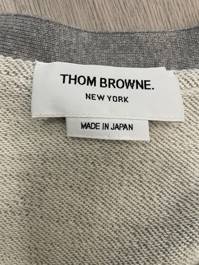 Thom Browne Thom Browne Gray four-striped cardigan jacket 2506-Nextarro Size US L / EU 52-54 / 3 - 6 Thumbnail