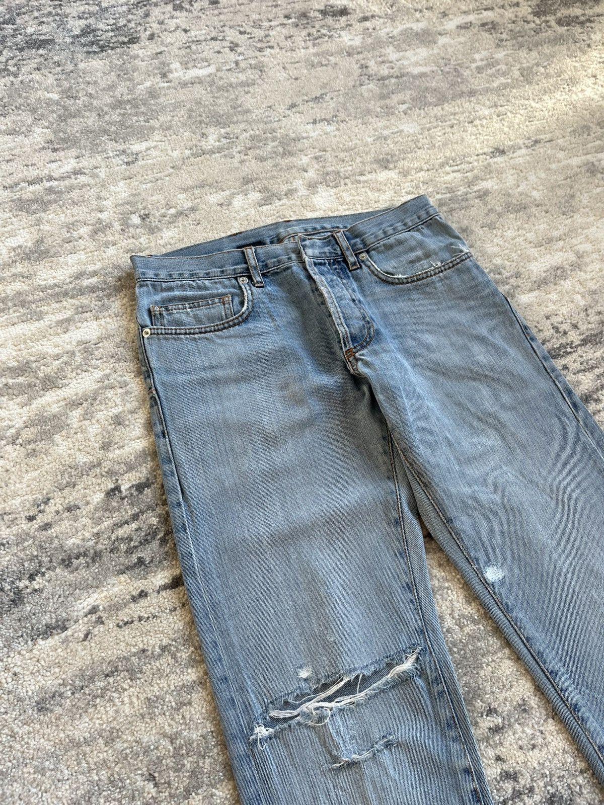 Dior dior homme ss12 light blue knee distressed denim Size US 27 - 2 Thumbnail