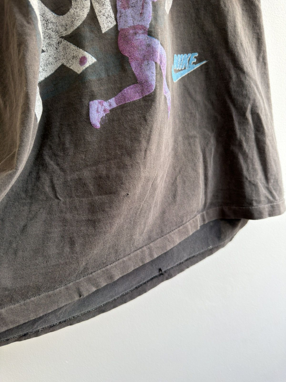 Nike *RARE* SUPER SUN FADED AGASI BLACK DISTRESSED NIKE T-SHIRT Size US XL / EU 56 / 4 - 7 Thumbnail