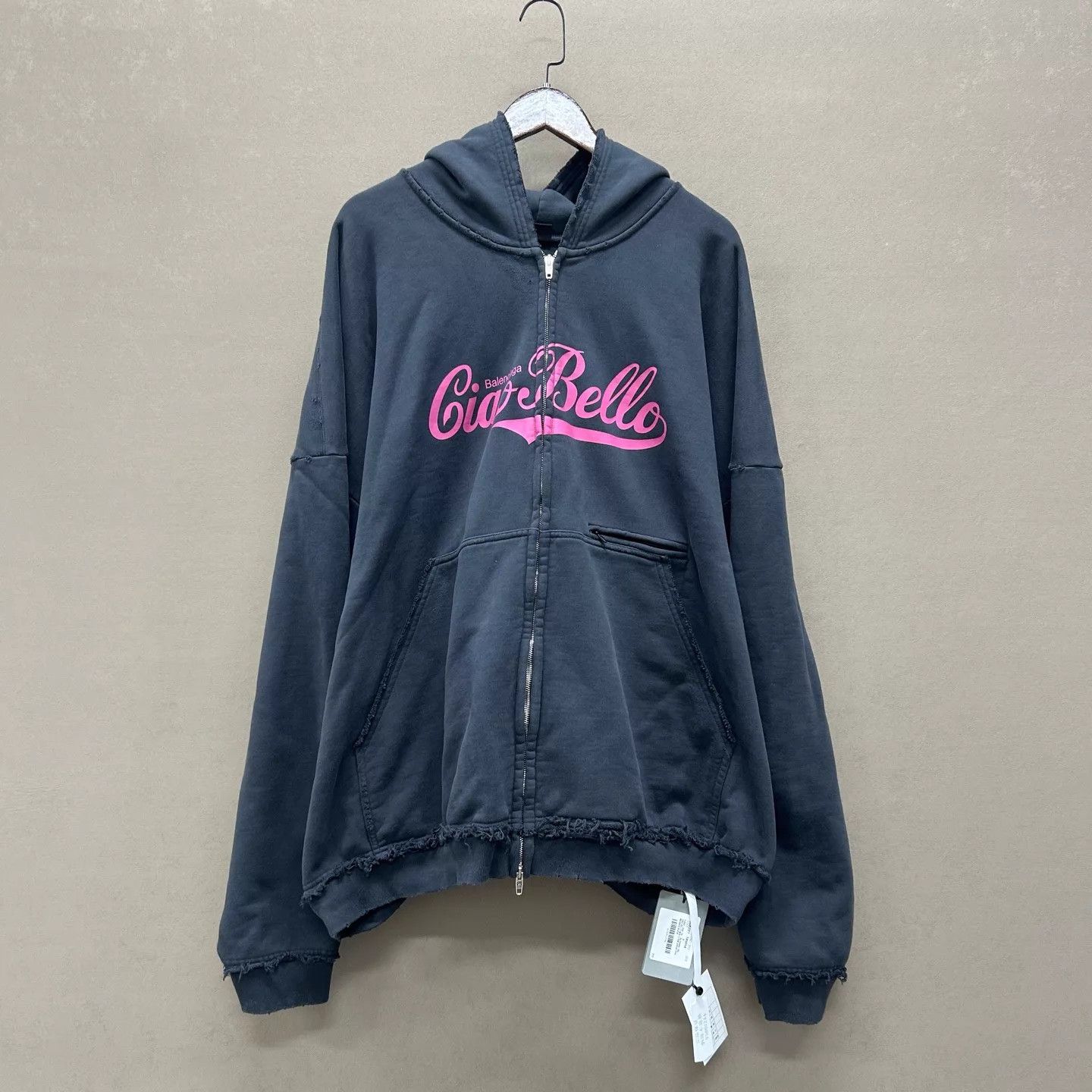 Balenciaga Balenciaga CIAO BELLO Distressed Logo Zipper Hoodie M Size M / US 6-8 / IT 42-44 - 1 Thumbnail