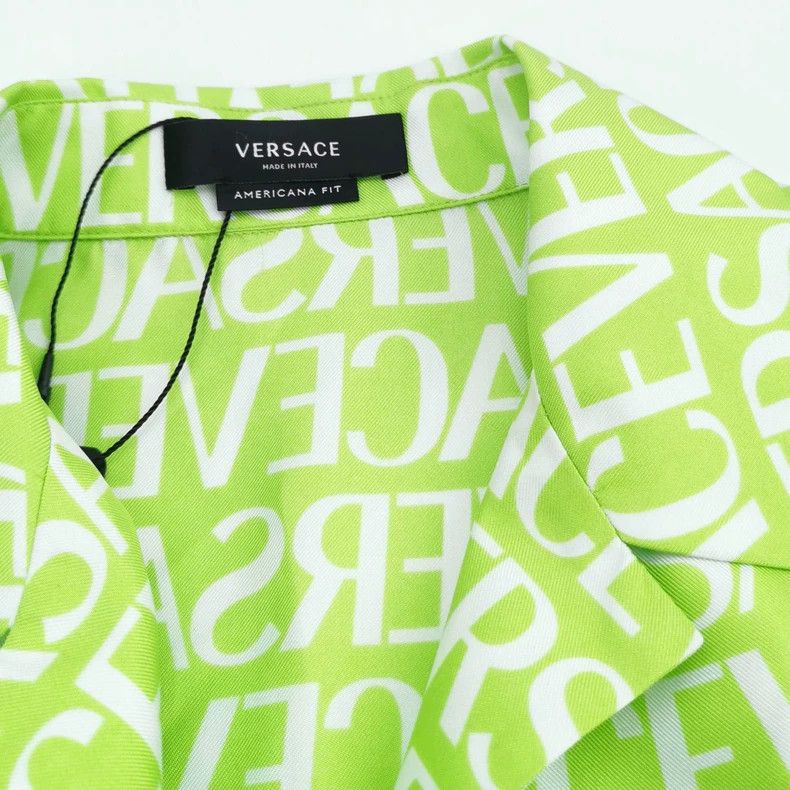 Versace Versace Letter-printed lapel shirt Size US S / EU 44-46 / 1 - 5 Thumbnail