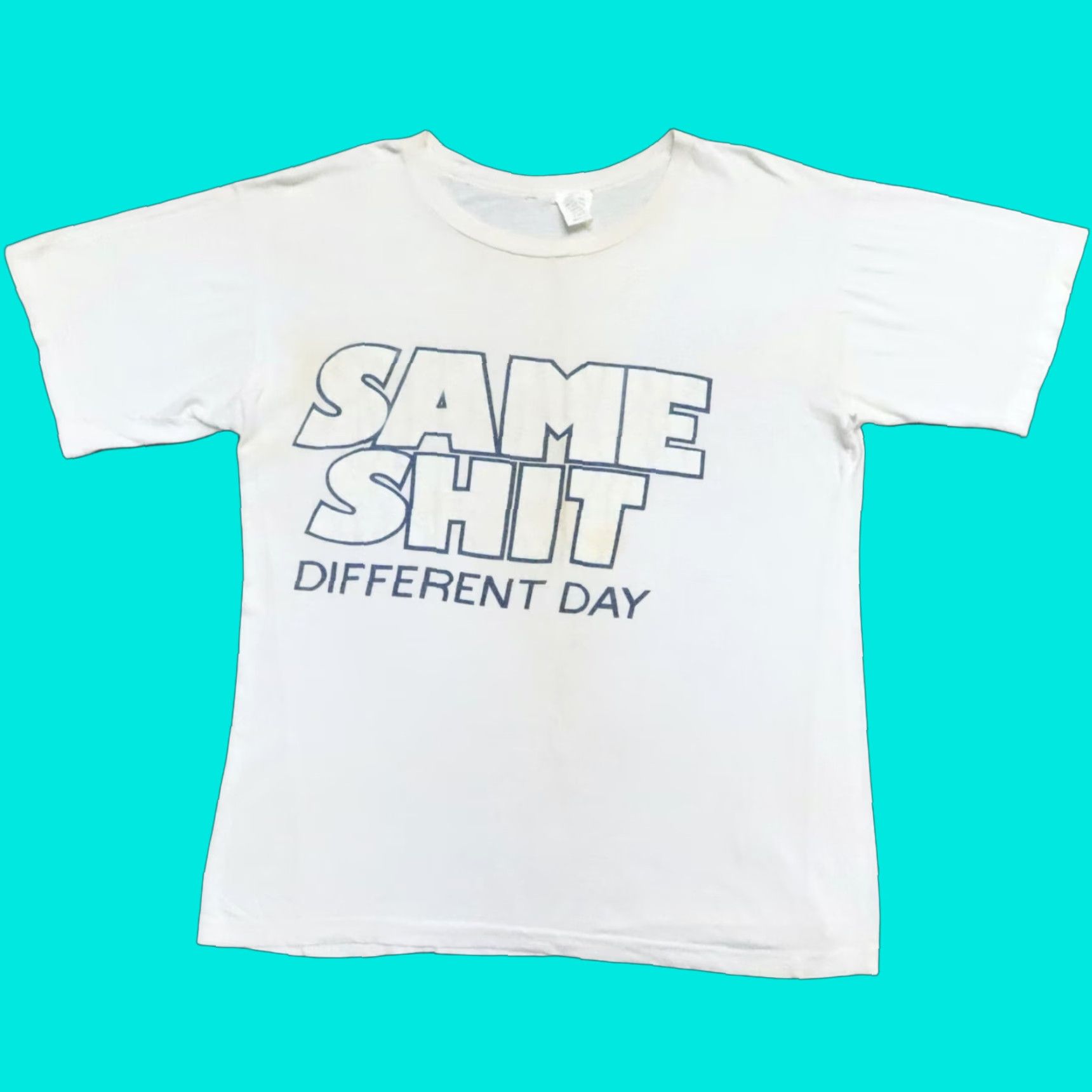 Vintage VINTAGE 90s Same Thing Different Day T-Shirt Shirt Mens L White Size US L / EU 52-54 / 3 - 1 Thumbnail