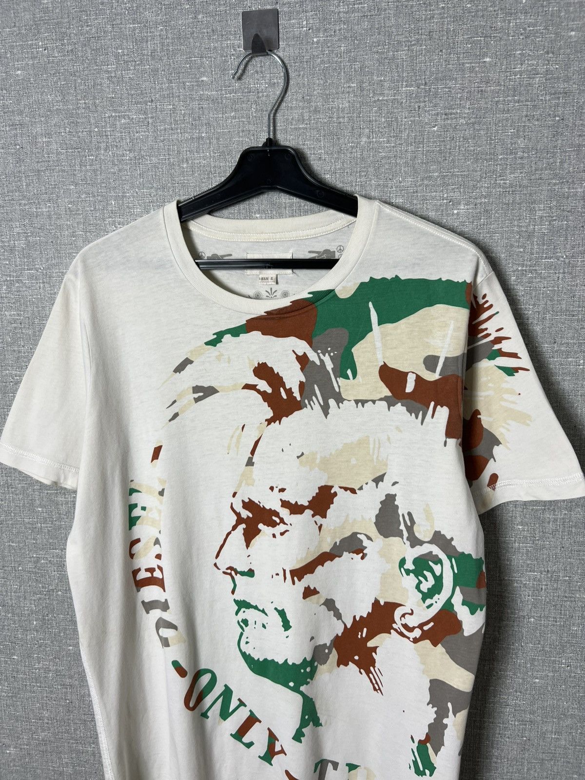 Diesel × Vintage Rare Vintage Diesel Big Logo Tee Men’s T-Shirt size S Size US S / EU 44-46 / 1 - 2 Thumbnail