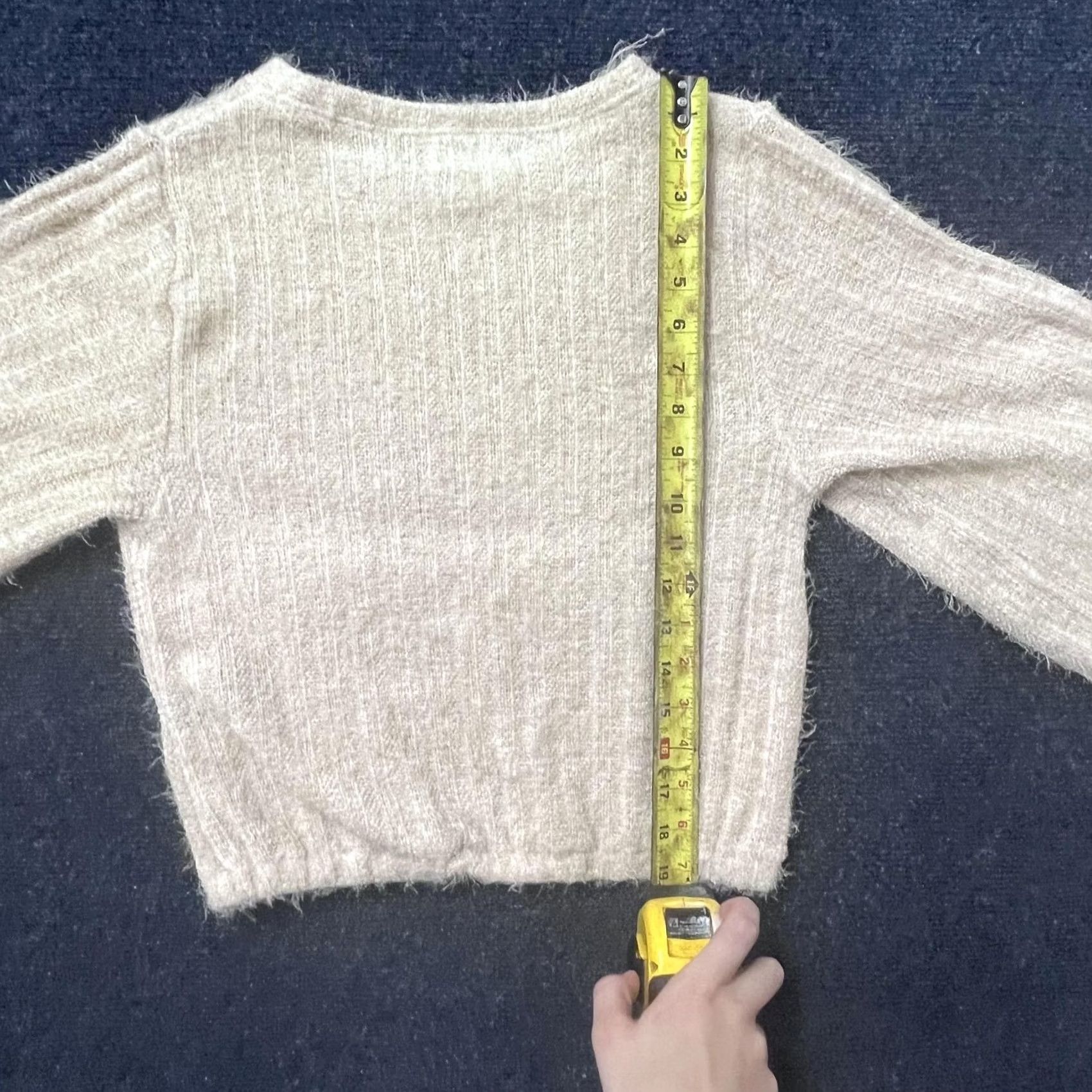 Vintage Altar'd State Sweater Womens Small Beige Fuzzy Ribbed Knit Cropped Pullover Size S / US 4 / IT 40 - 4 Thumbnail
