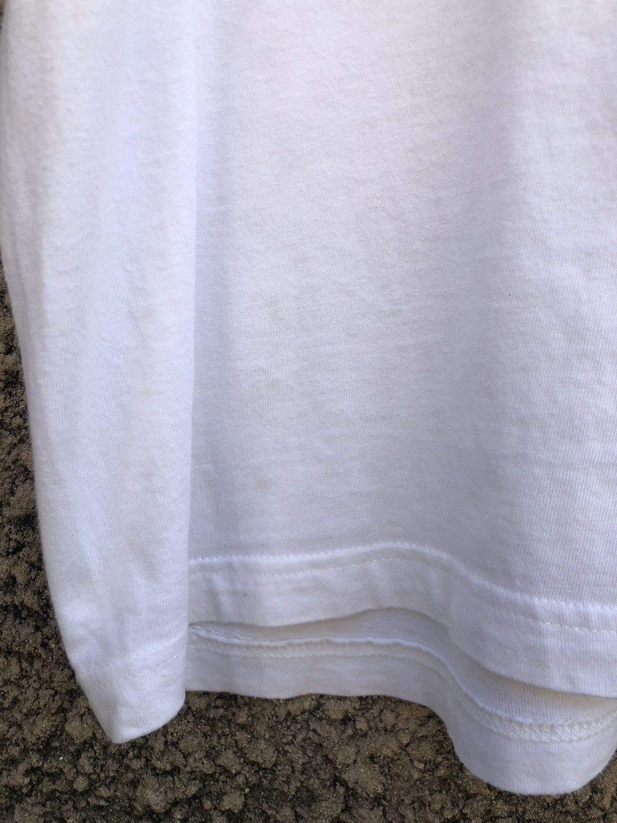 Burberry Burberry Of London Spellout Tshirt Size US M / EU 48-50 / 2 - 5 Thumbnail
